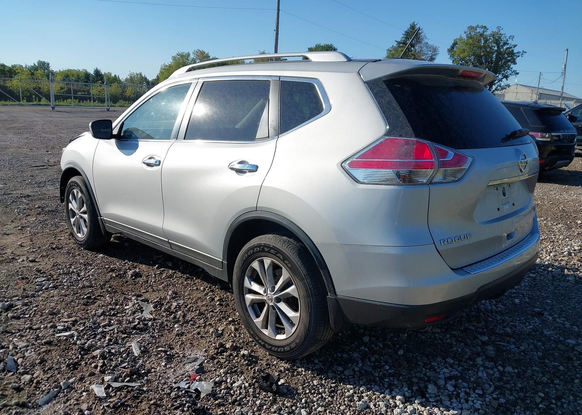 2015 NISSAN ROGUE S