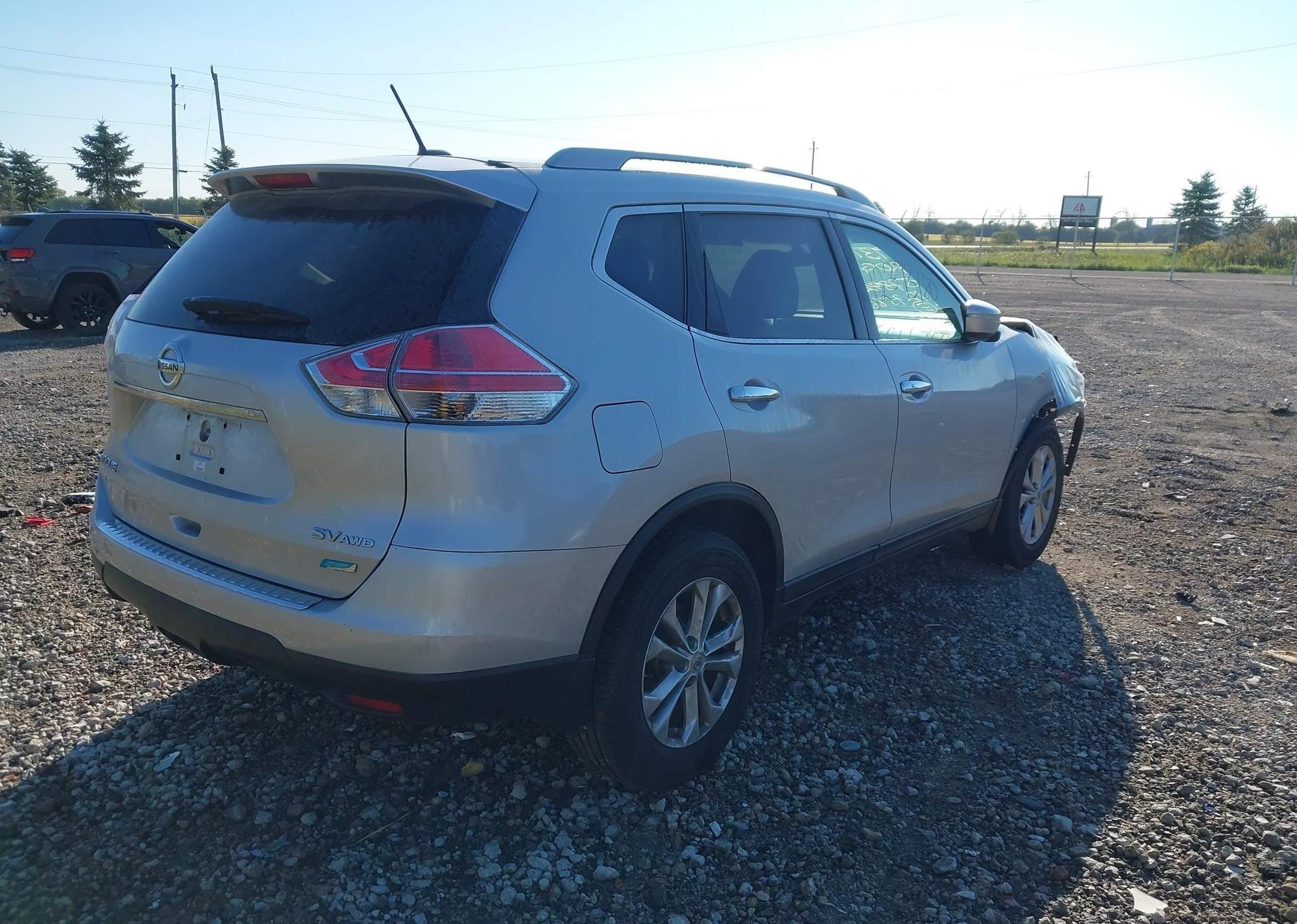 2015 NISSAN ROGUE S