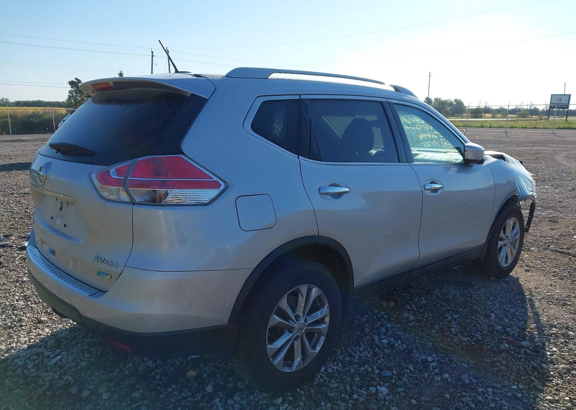 2015 NISSAN ROGUE S