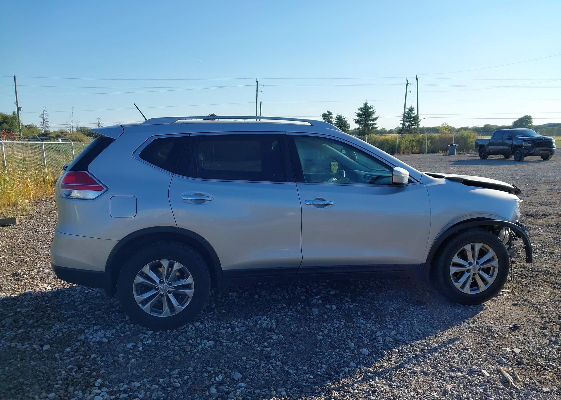 2015 NISSAN ROGUE S