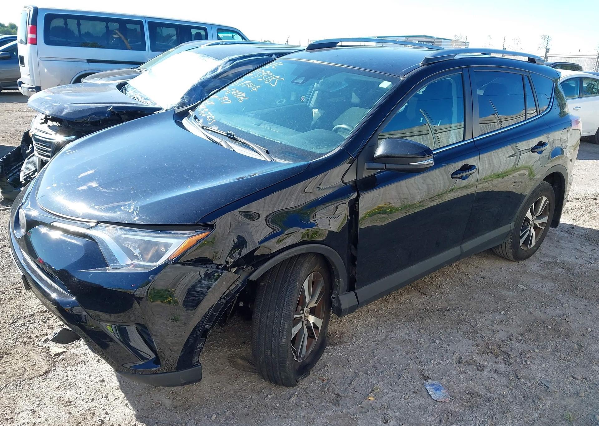 2018 TOYOTA RAV4 LE