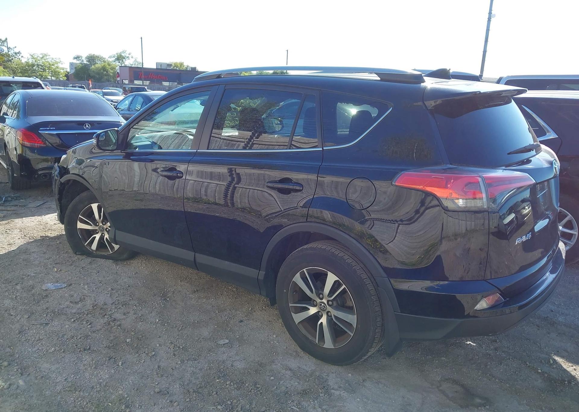 2018 TOYOTA RAV4 LE