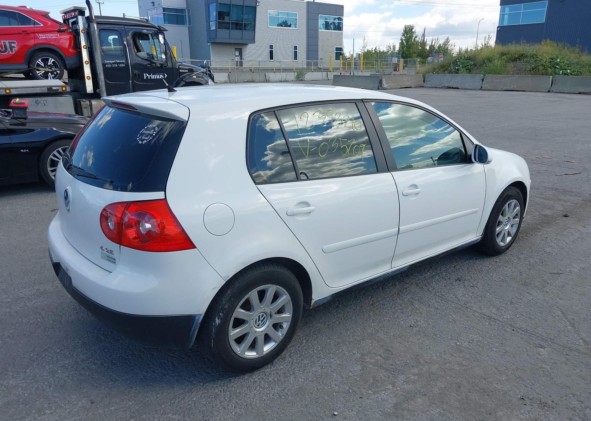 2009 VOLKSWAGEN RABBIT 5-DOOR COMFORTLINE