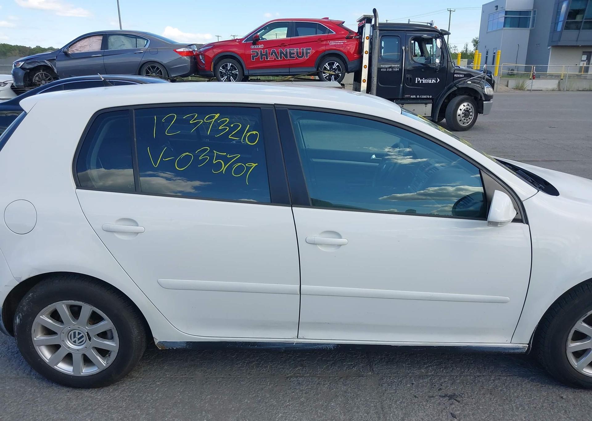2009 VOLKSWAGEN RABBIT 5-DOOR COMFORTLINE