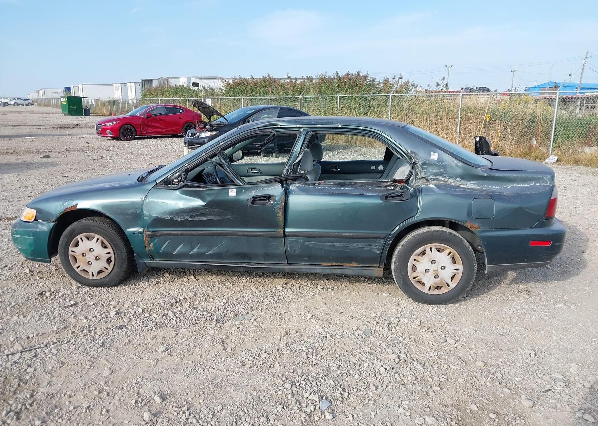 1997 HONDA ACCORD LX