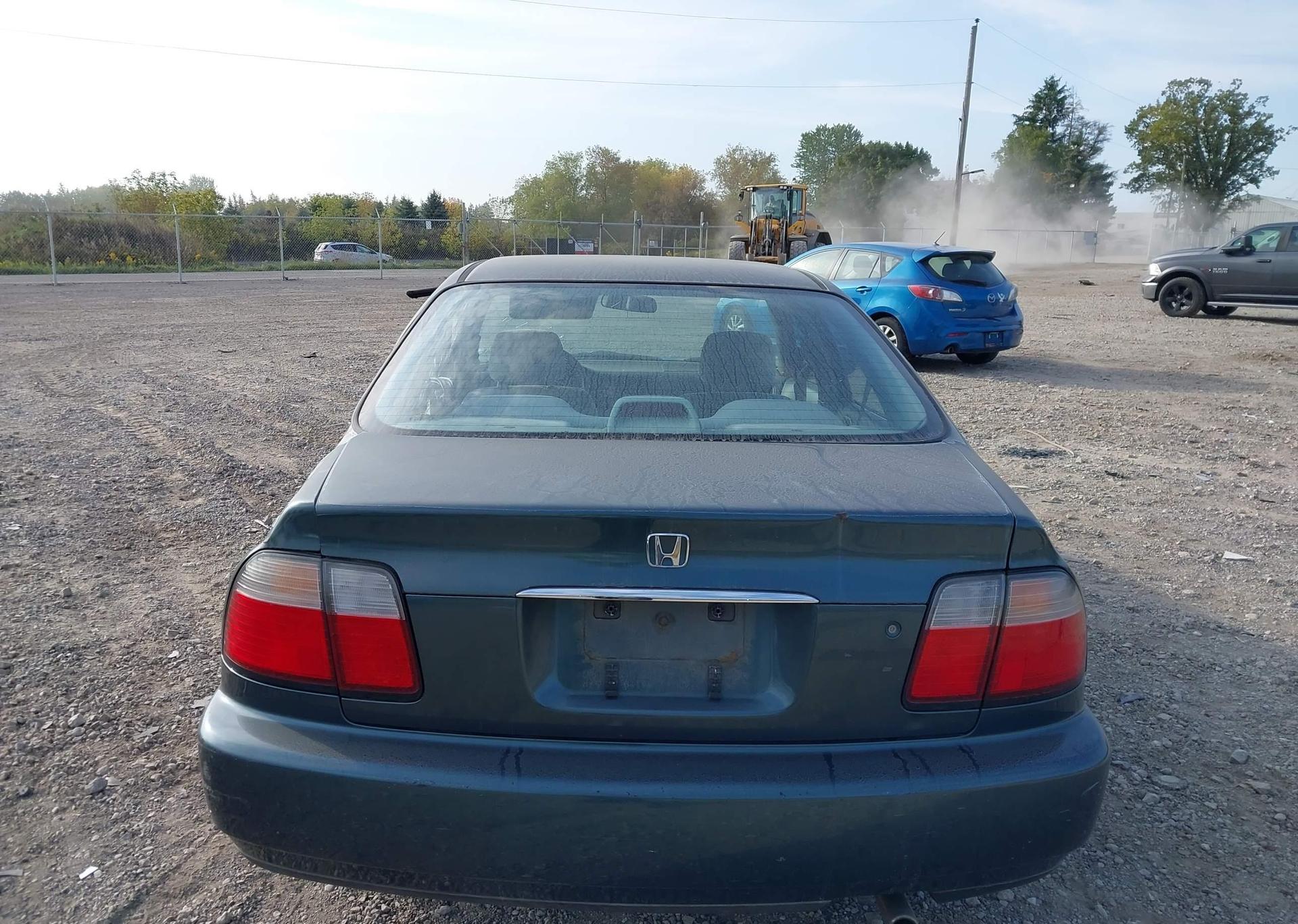 1997 HONDA ACCORD LX