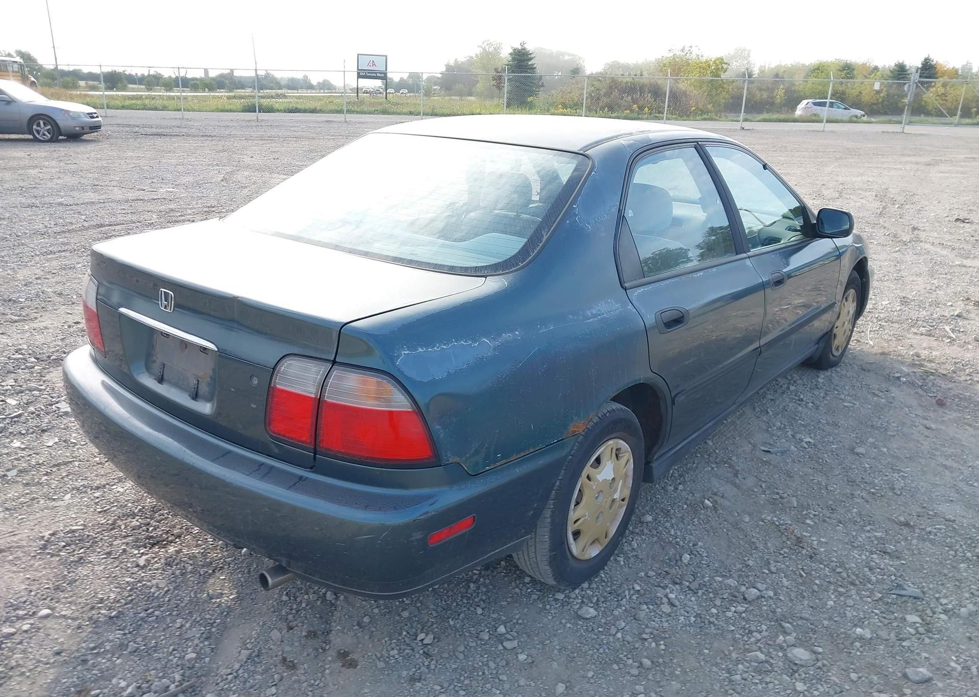 1997 HONDA ACCORD LX