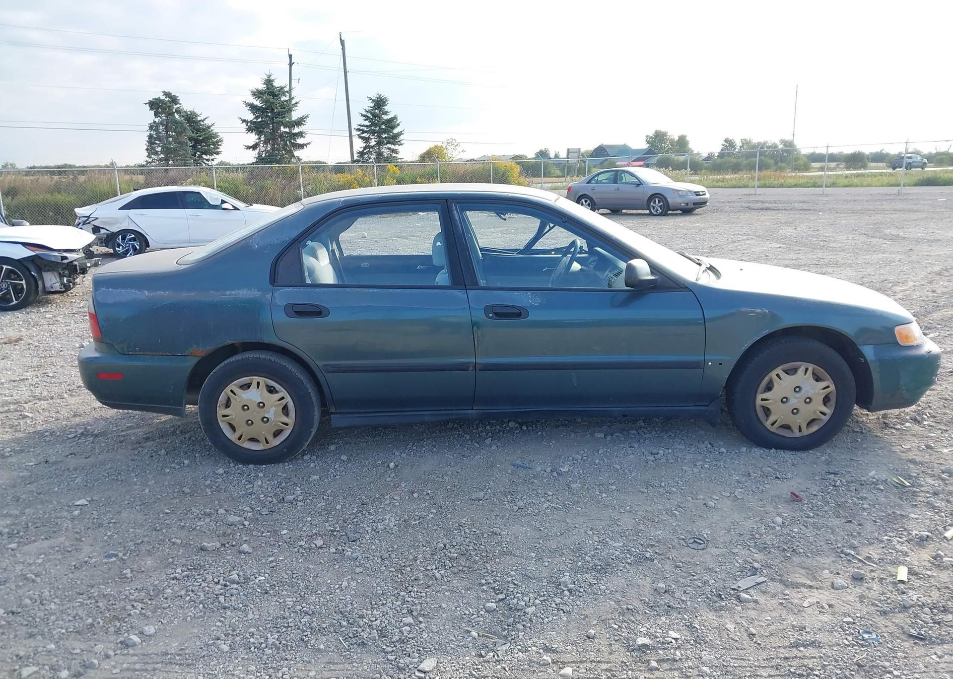 1997 HONDA ACCORD LX