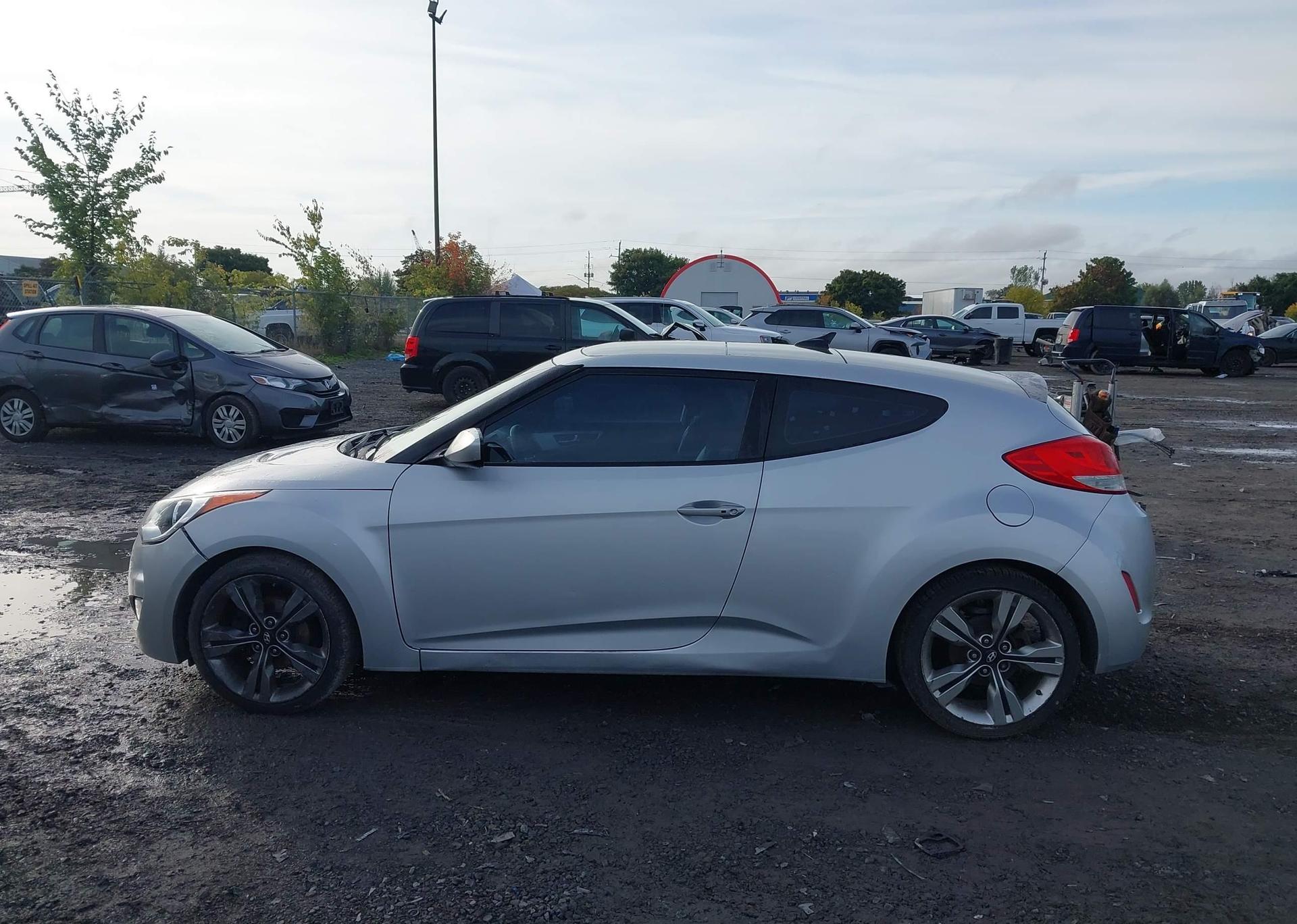 2013 HYUNDAI VELOSTER