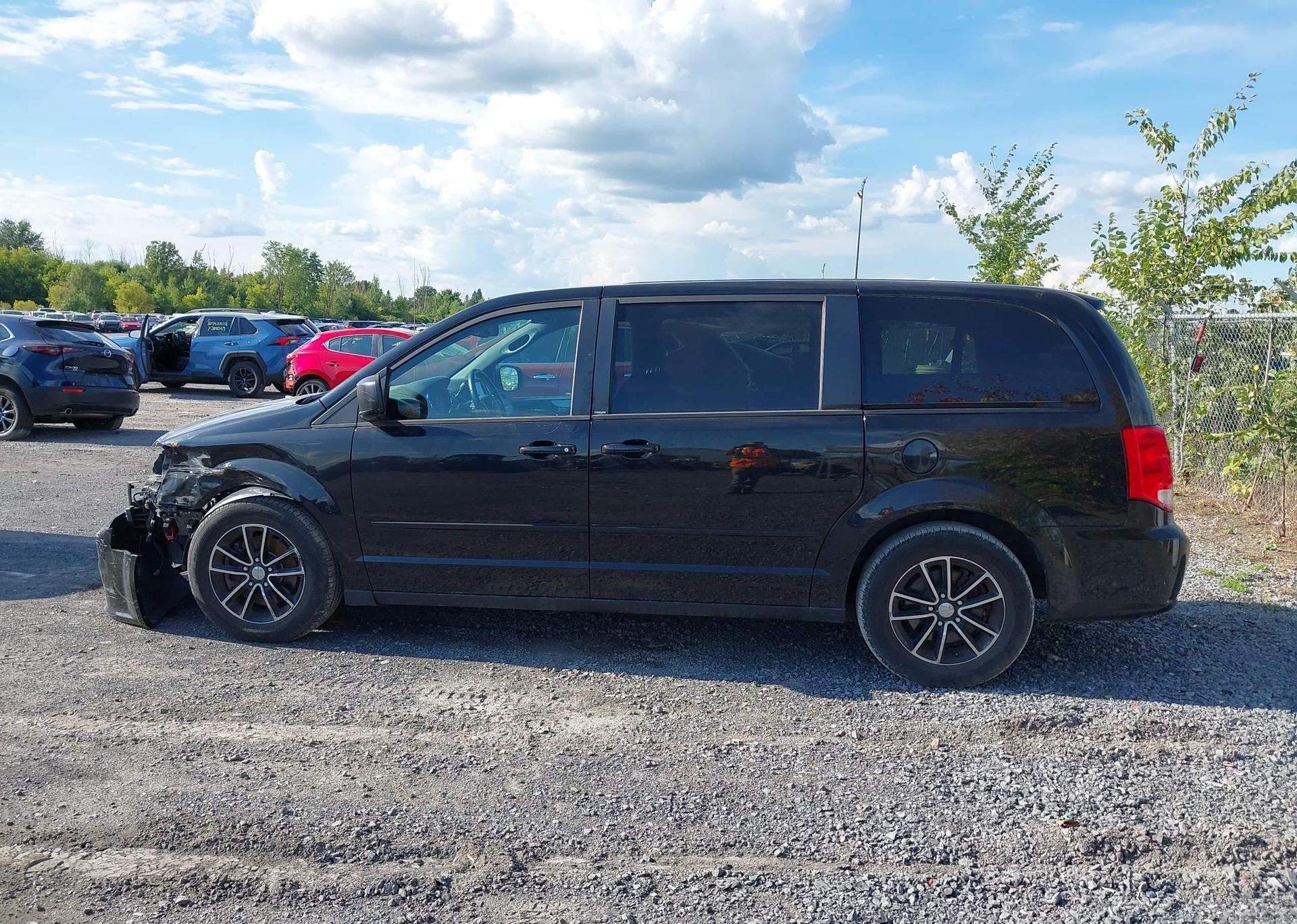 2014 DODGE GRAND CARAVAN SE