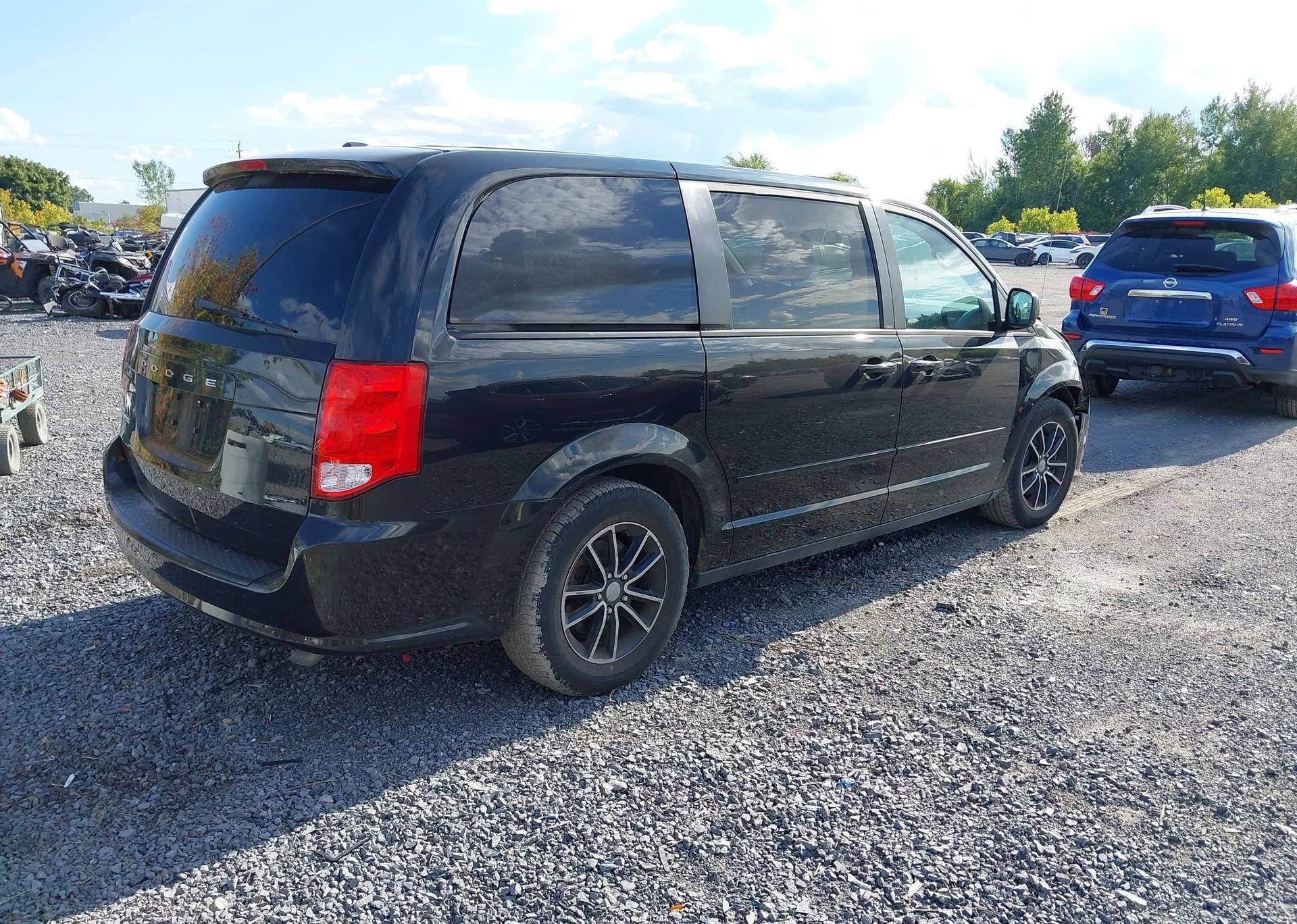 2014 DODGE GRAND CARAVAN SE