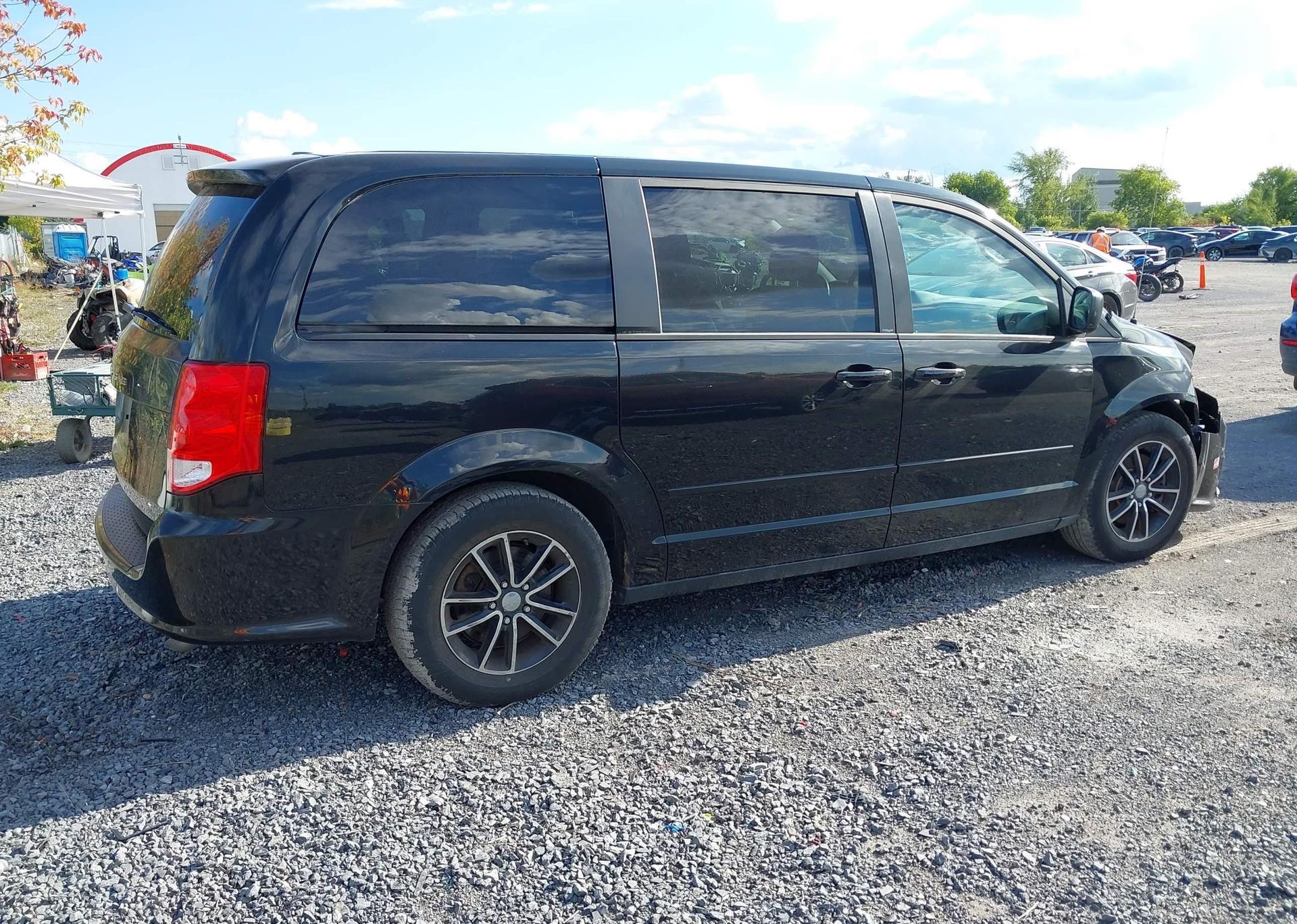 2014 DODGE GRAND CARAVAN SE