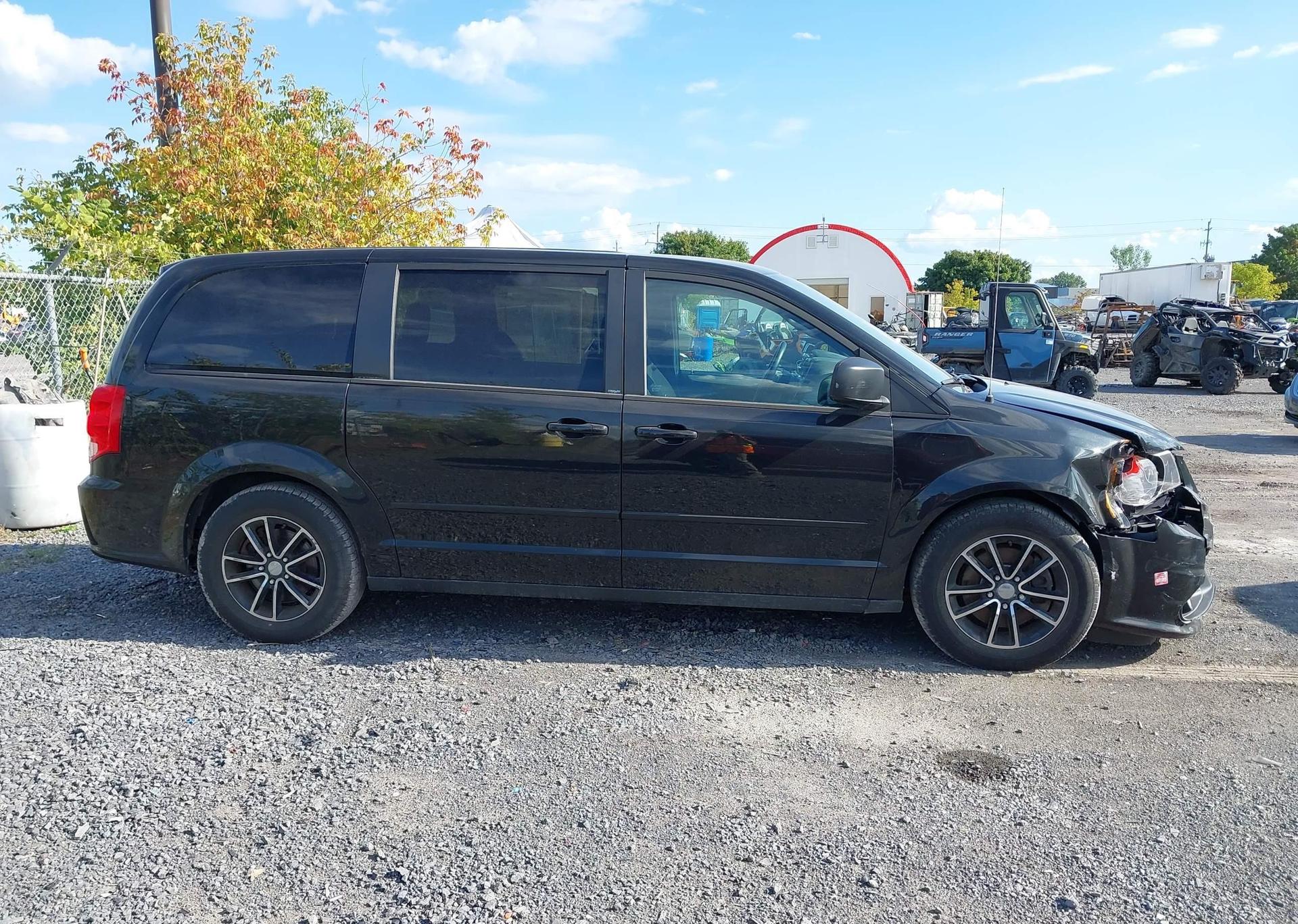2014 DODGE GRAND CARAVAN SE