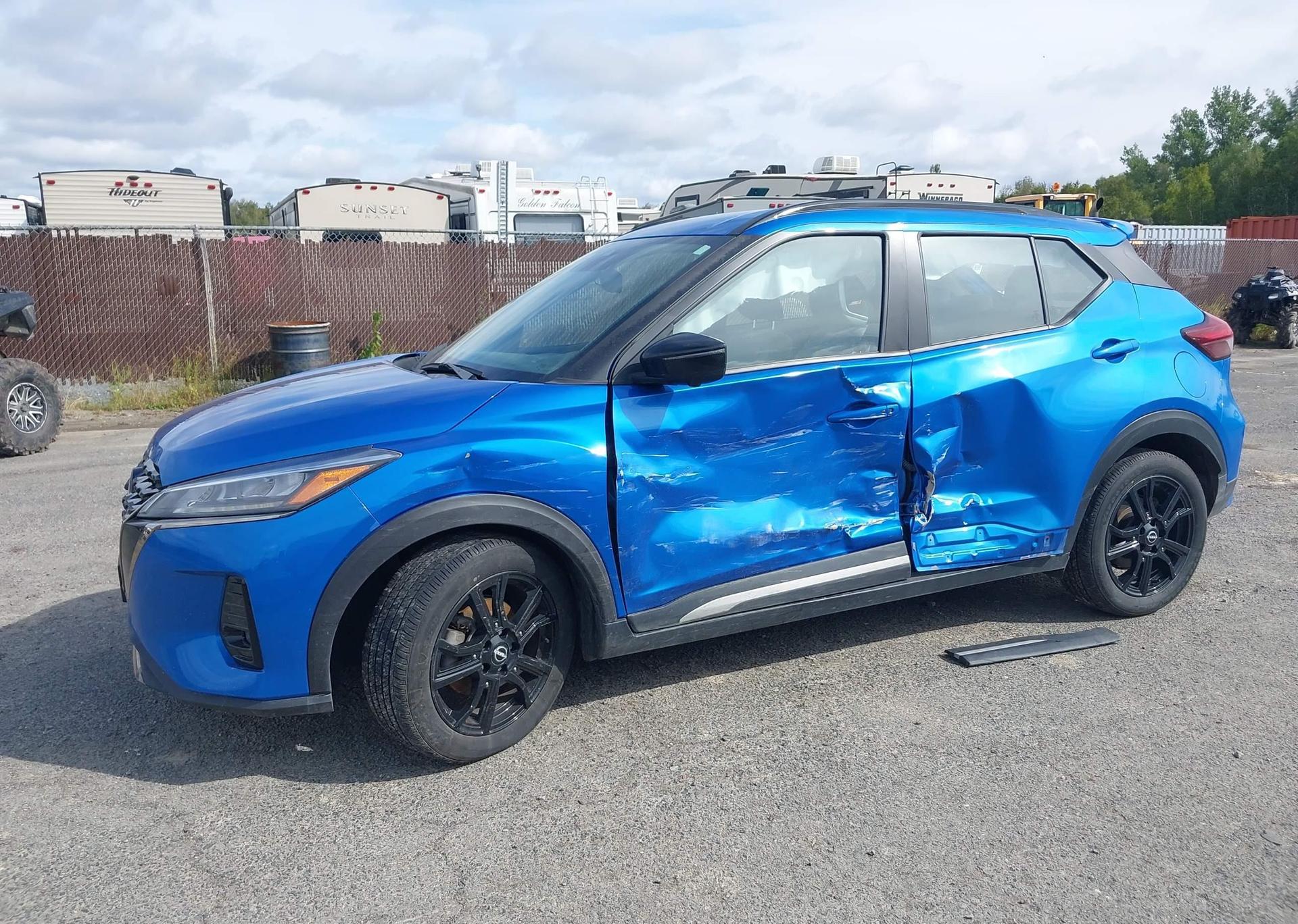2023 NISSAN KICKS
