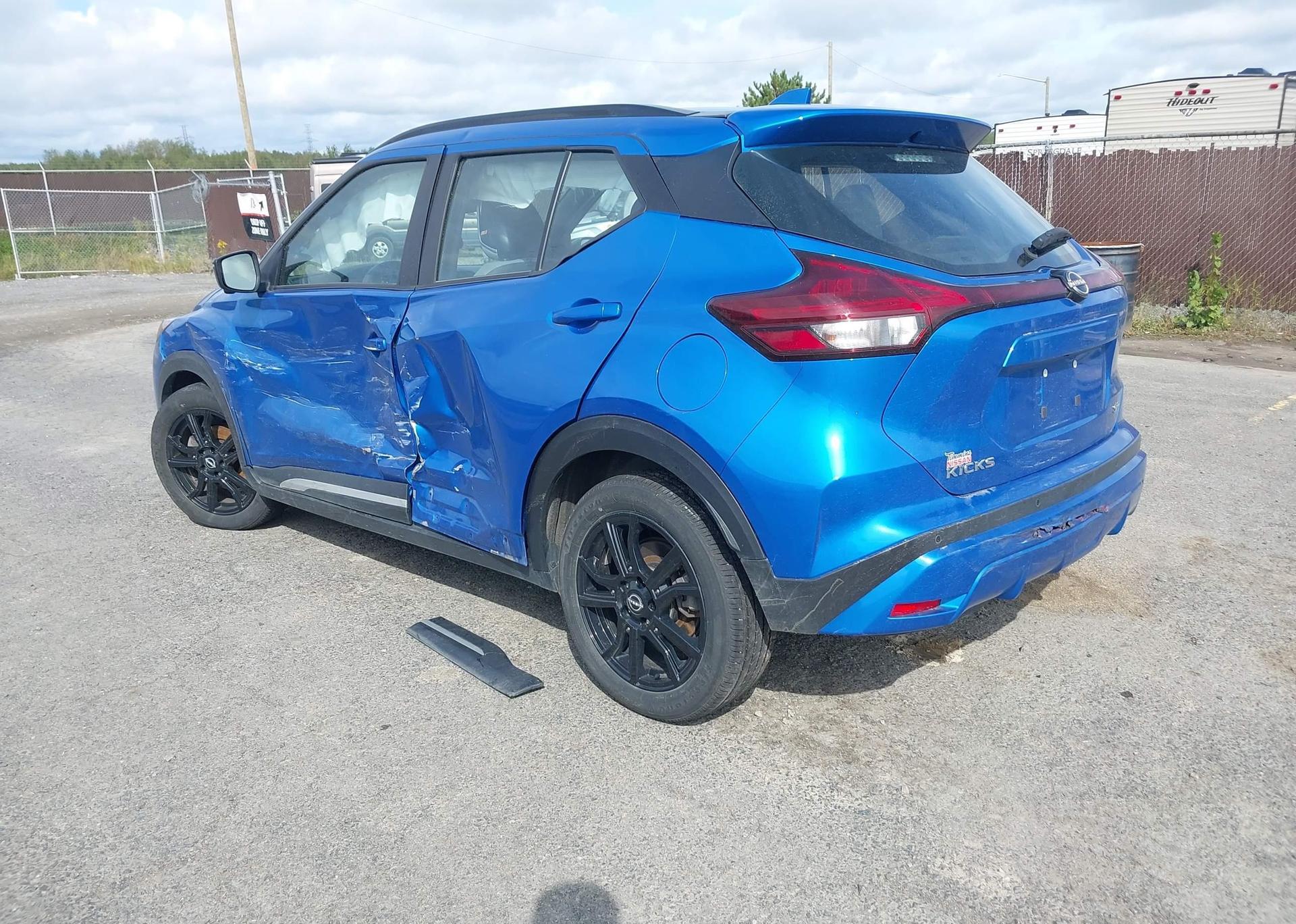 2023 NISSAN KICKS