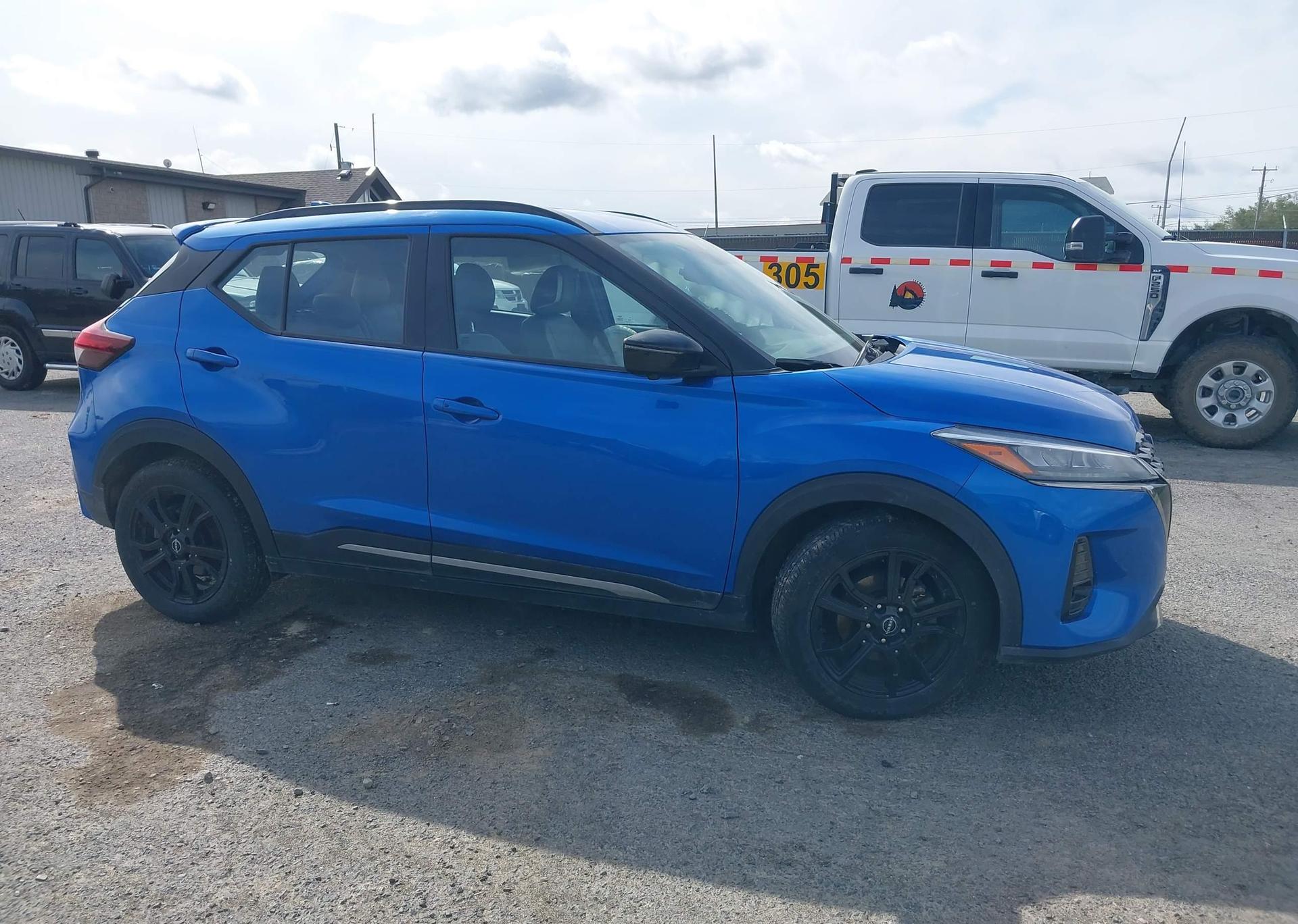 2023 NISSAN KICKS