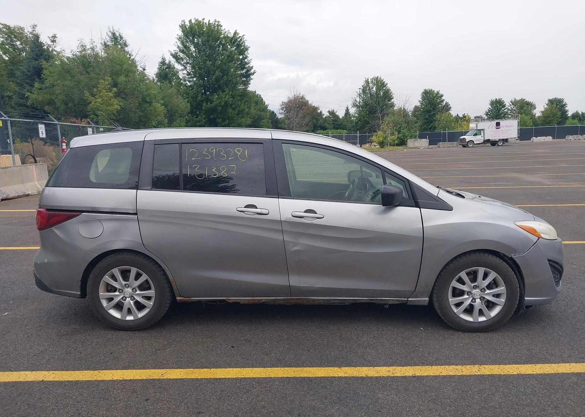 2012 MAZDA MAZDA5
