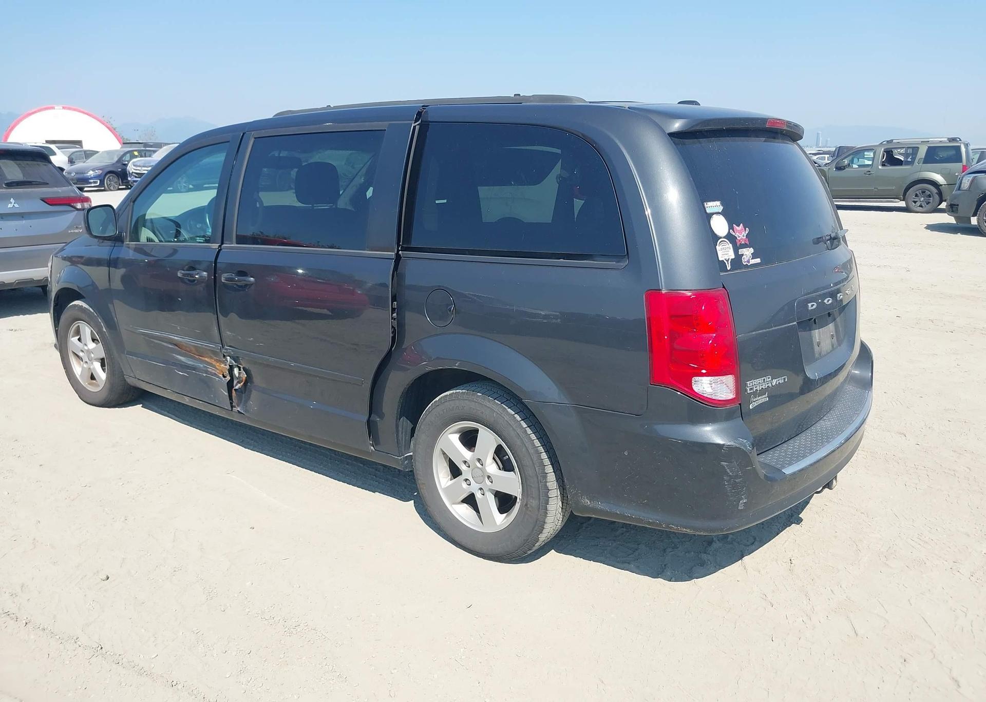 2011 DODGE GRAND CARAVAN SE