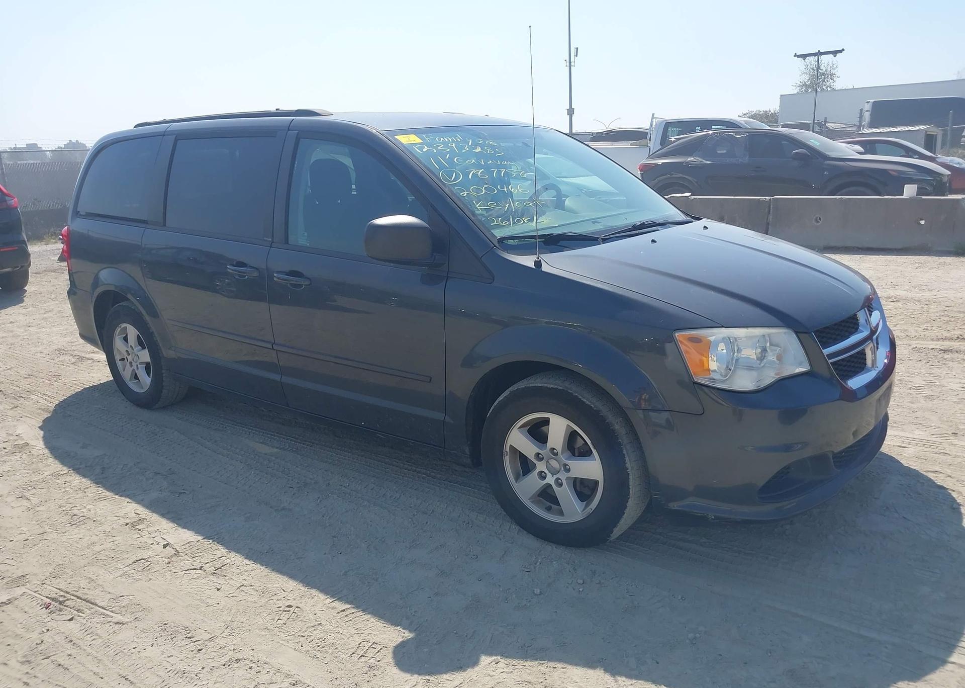 2011 DODGE GRAND CARAVAN SE