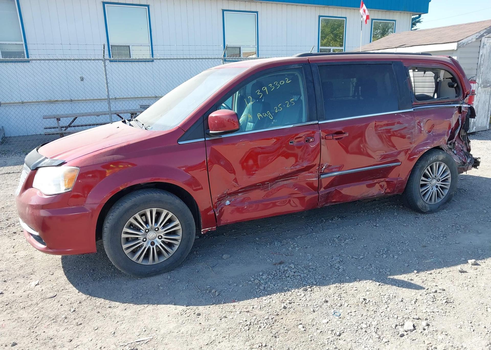 2014 CHRYSLER TOWN & COUNTRY TOURING L