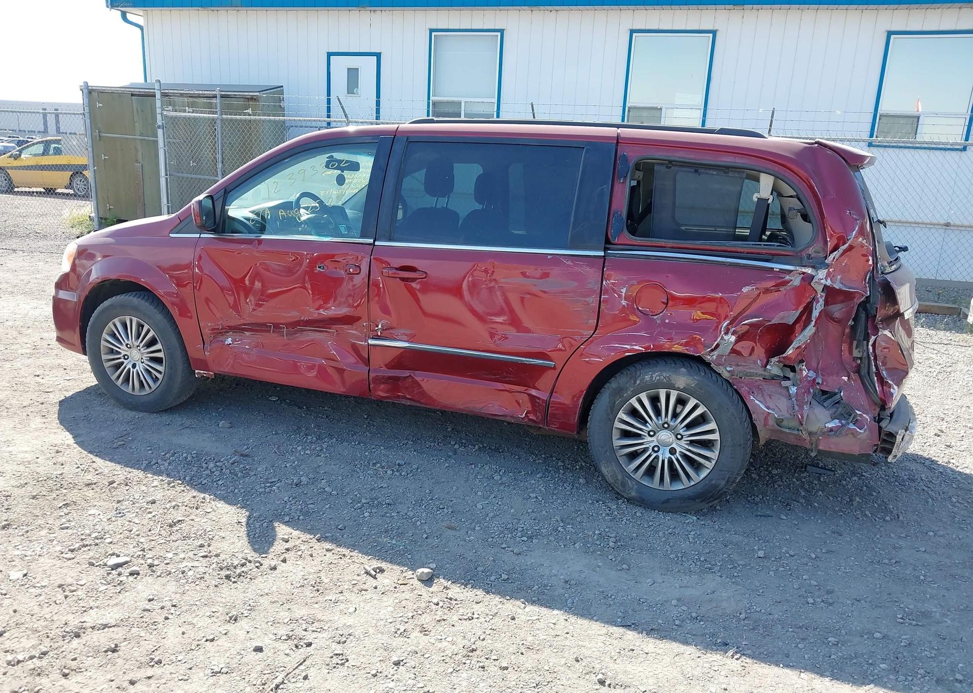 2014 CHRYSLER TOWN & COUNTRY TOURING L