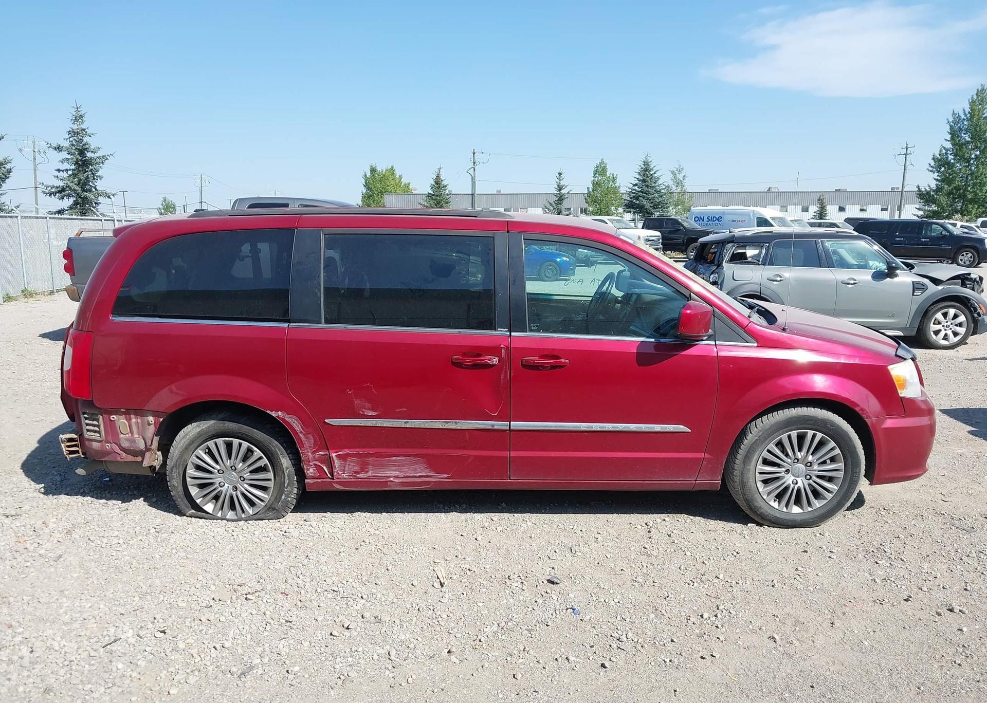2014 CHRYSLER TOWN & COUNTRY TOURING L