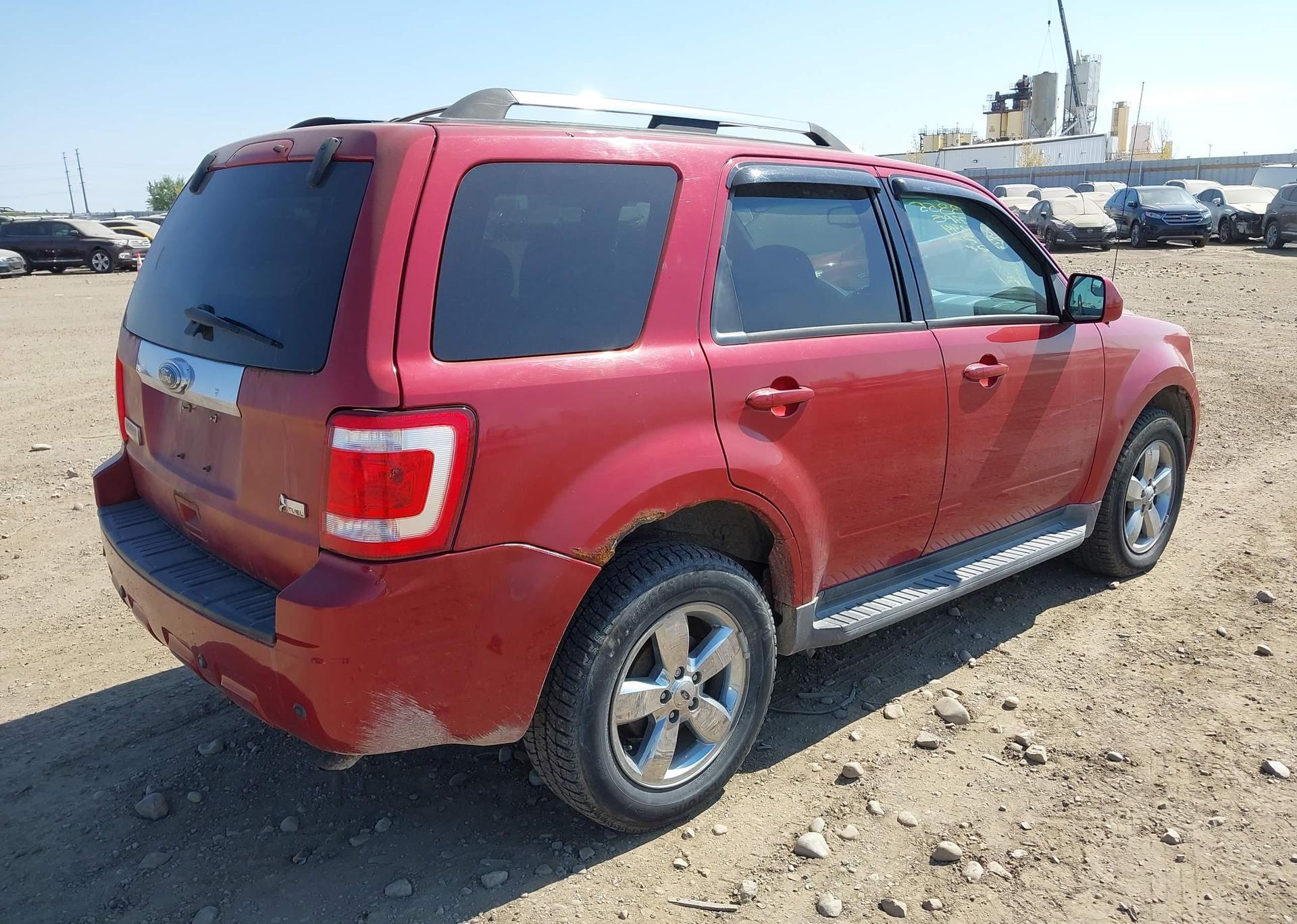 2010 FORD ESCAPE LIMITED