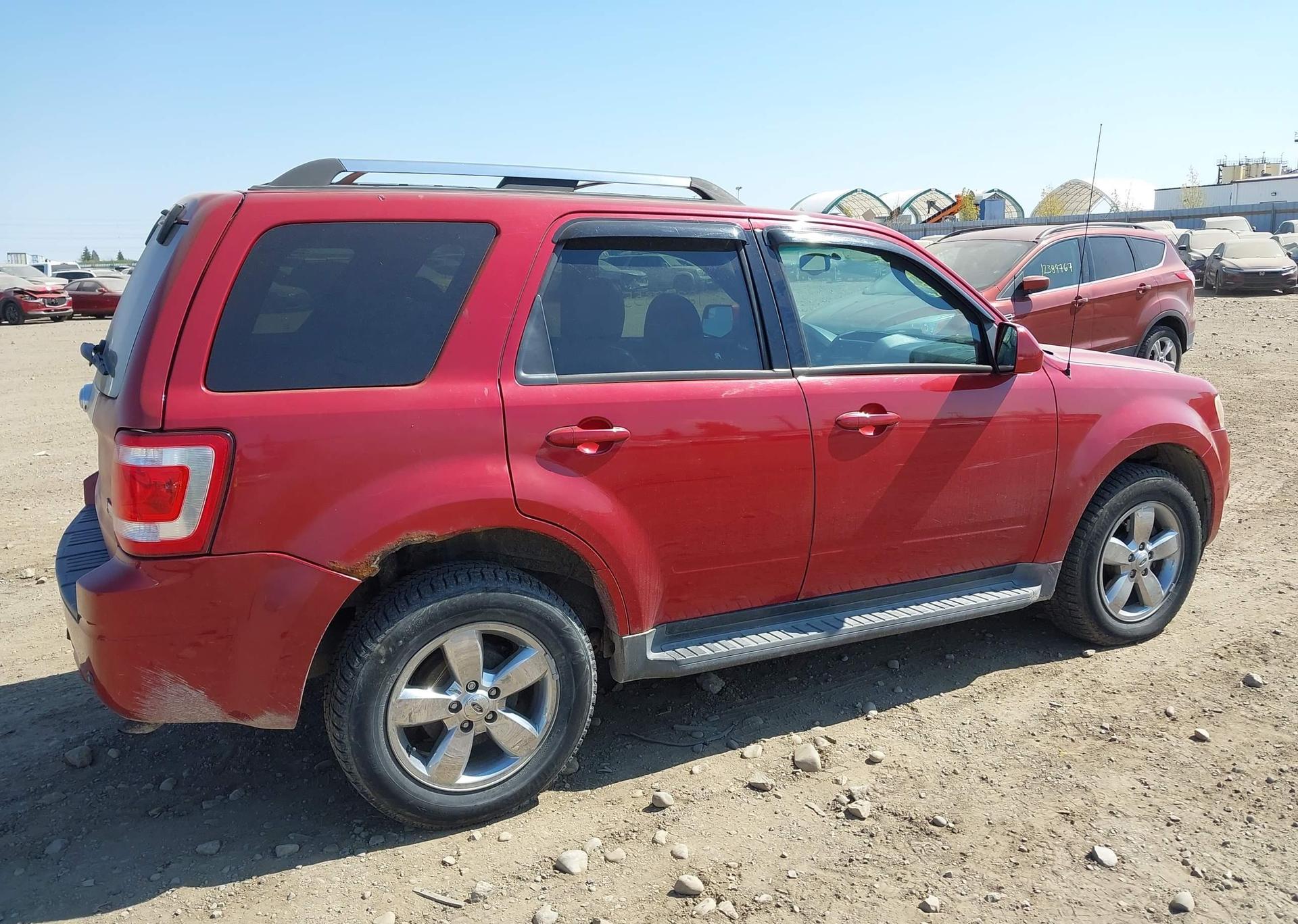 2010 FORD ESCAPE LIMITED