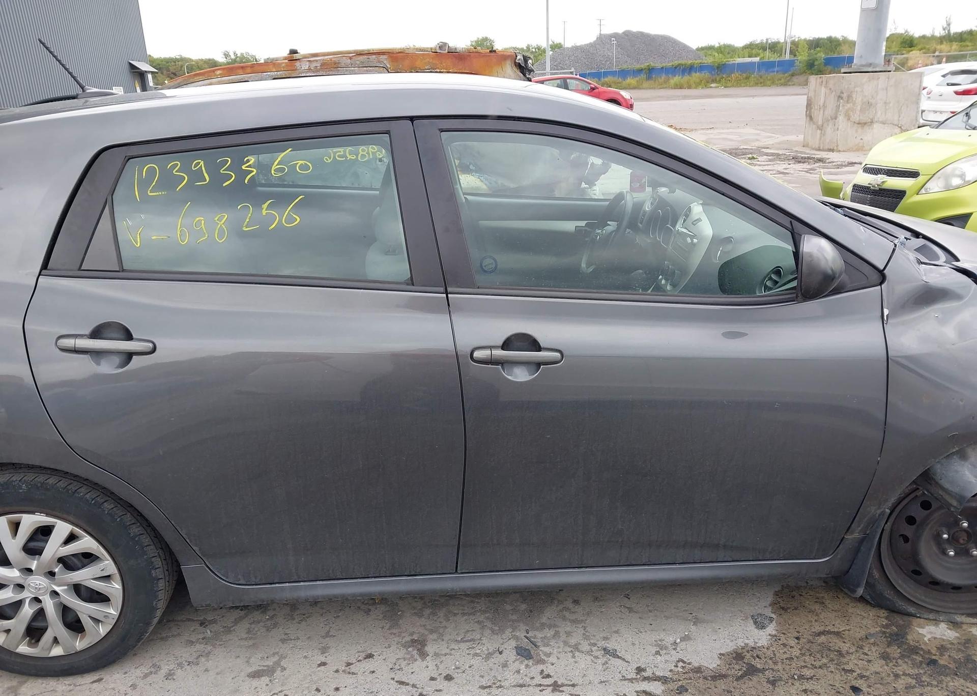 2011 TOYOTA MATRIX