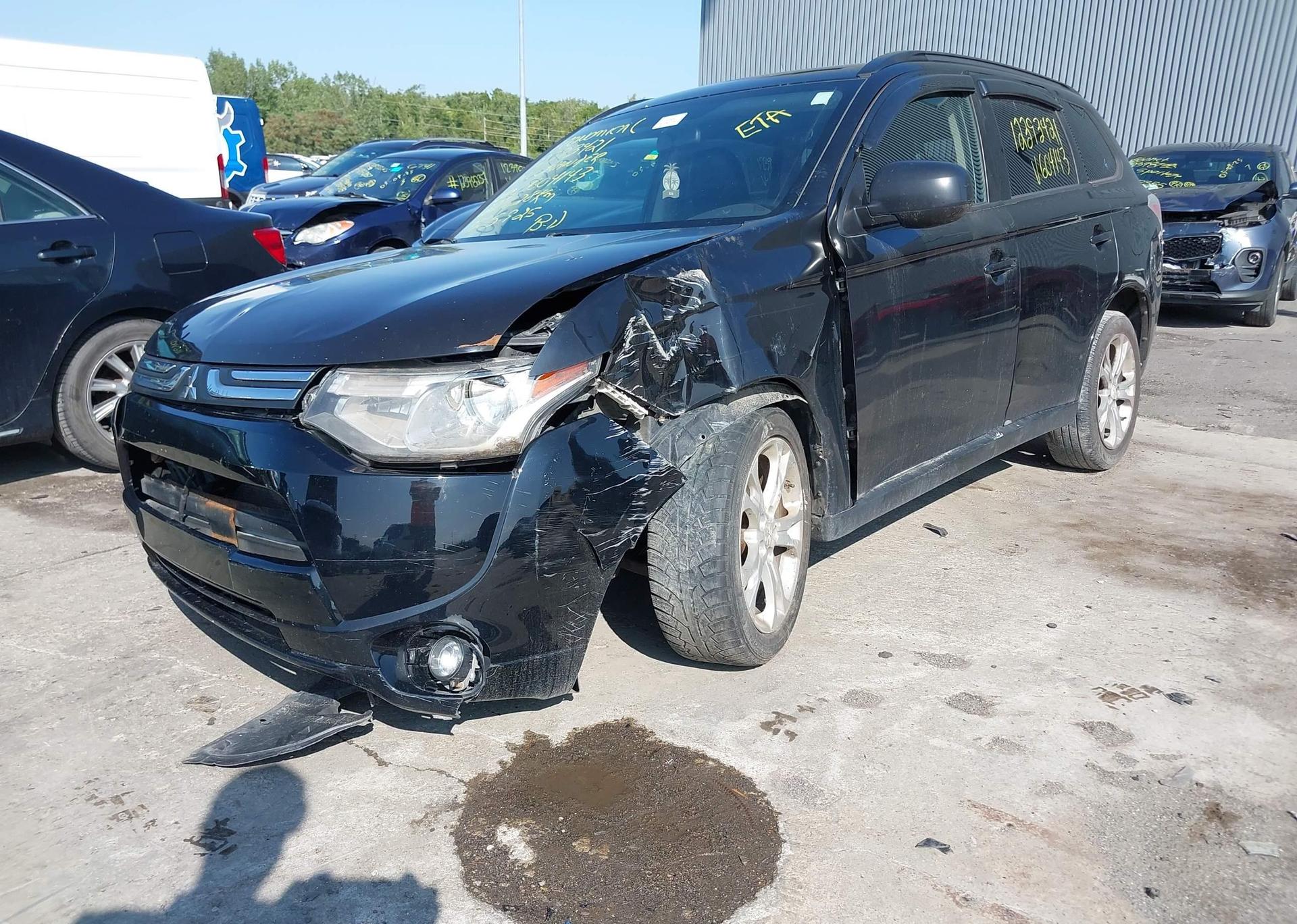 2014 MITSUBISHI OUTLANDER ES