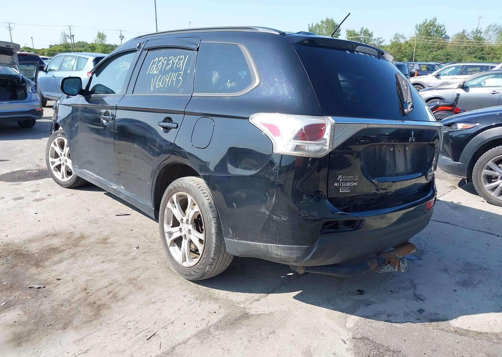 2014 MITSUBISHI OUTLANDER ES