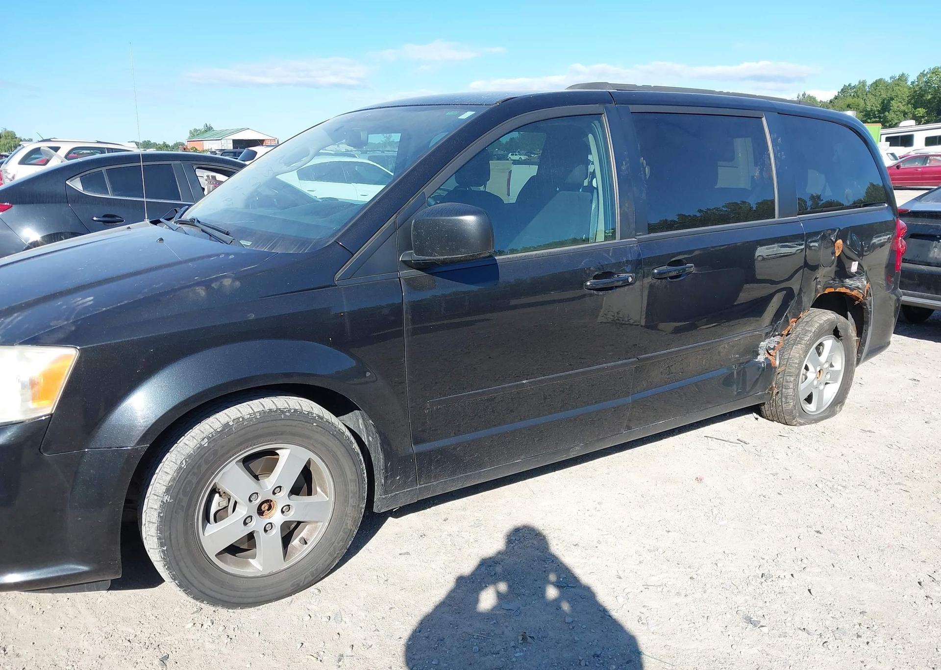 2011 DODGE GRAND CARAVAN