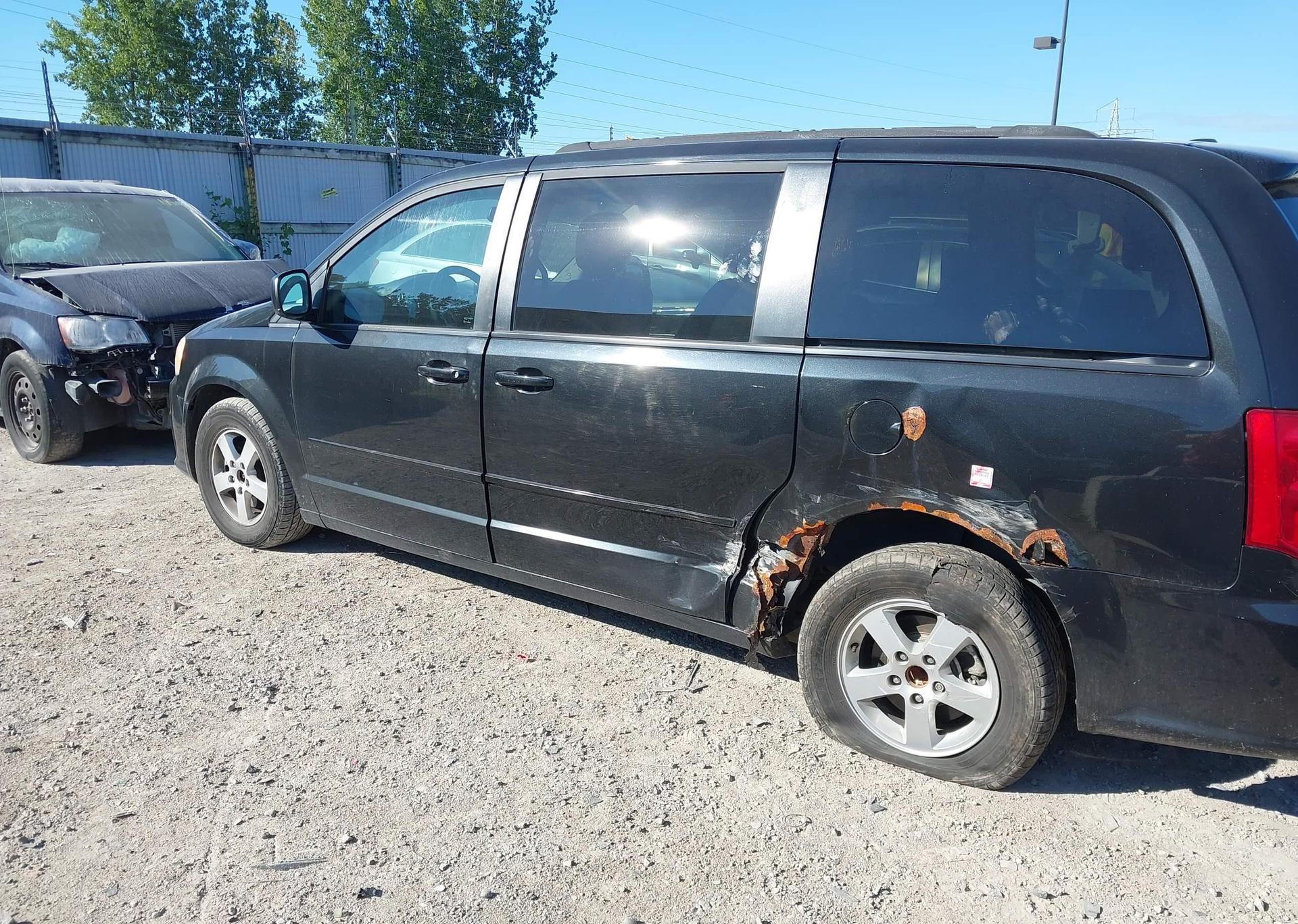 2011 DODGE GRAND CARAVAN