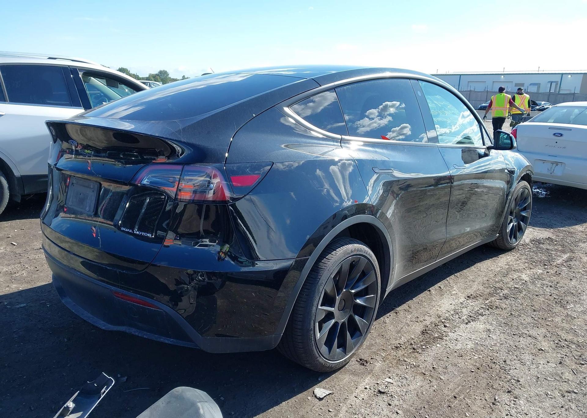 2022 TESLA MODEL Y LONG RANGE