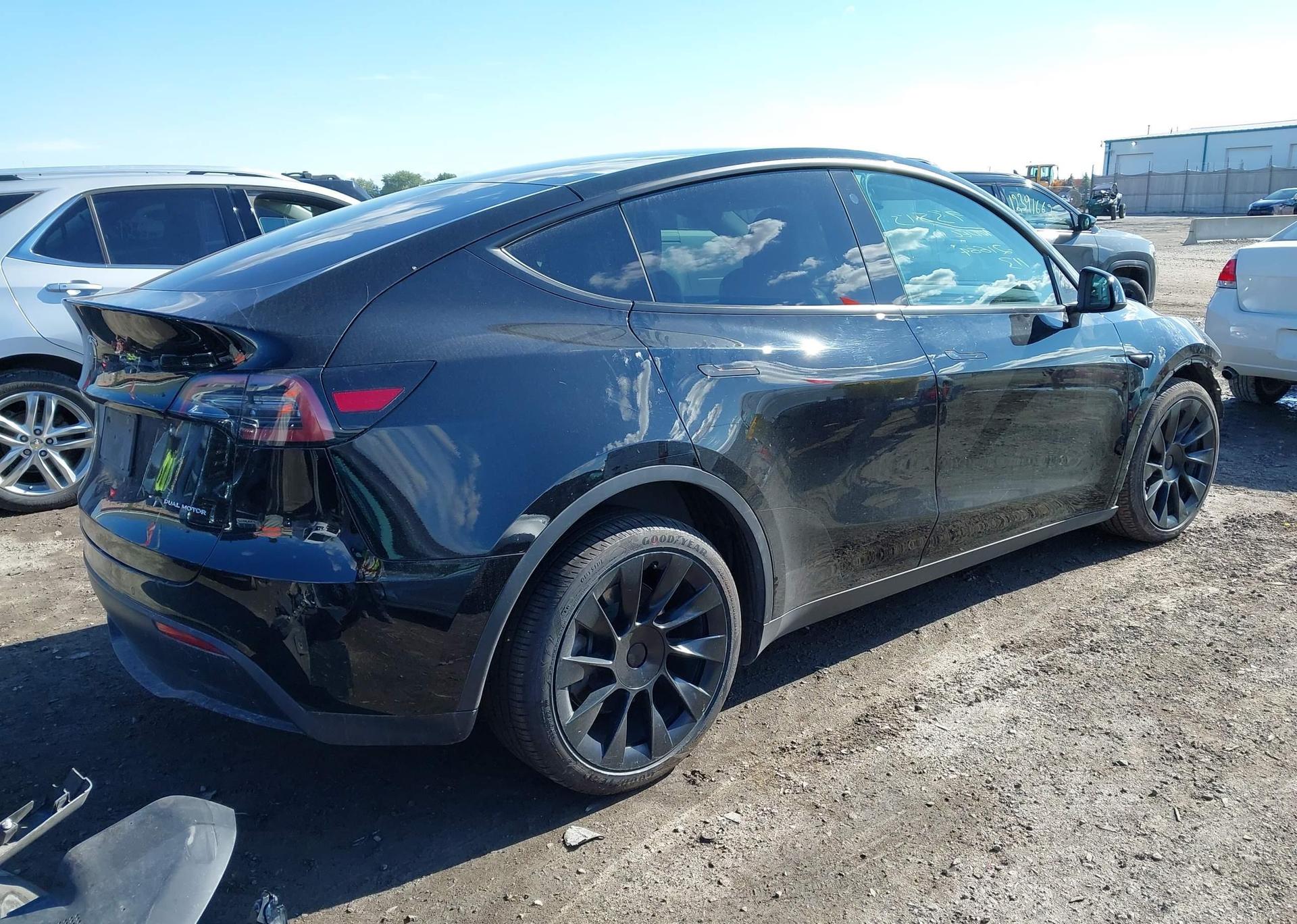 2022 TESLA MODEL Y LONG RANGE