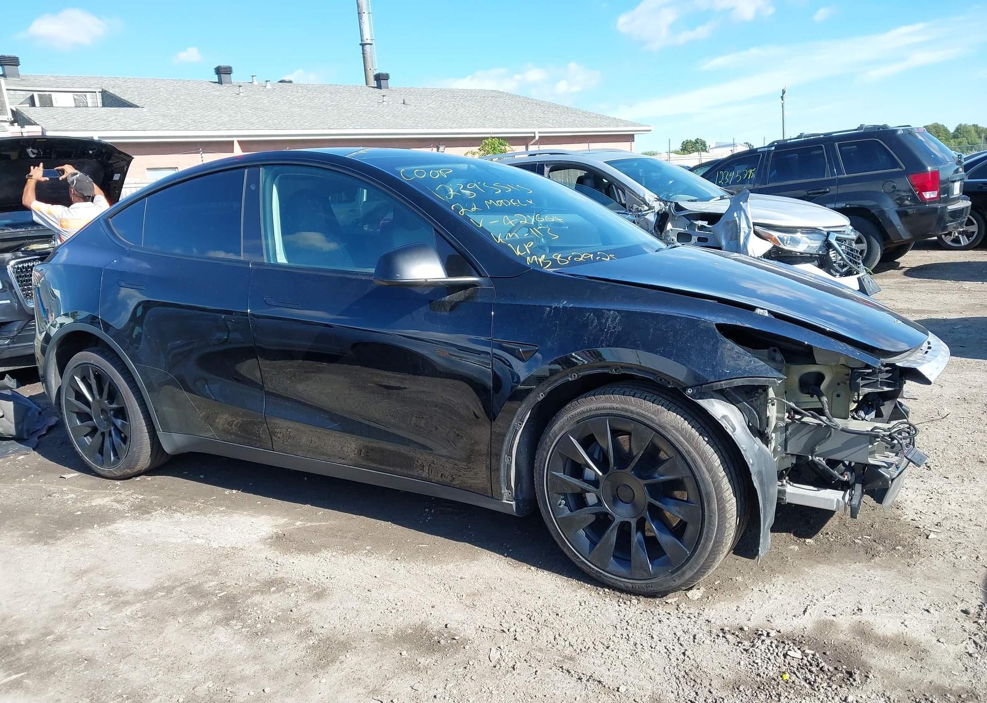 2022 TESLA MODEL Y LONG RANGE
