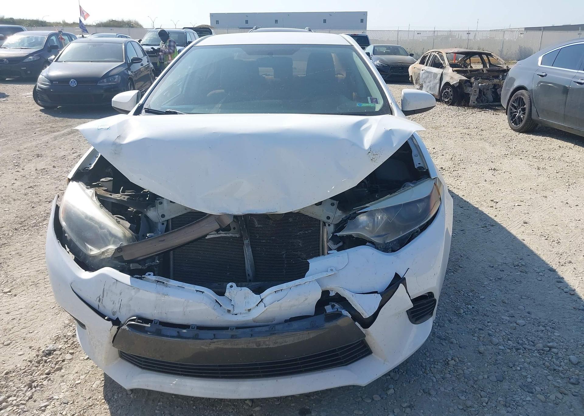 2015 TOYOTA COROLLA LE