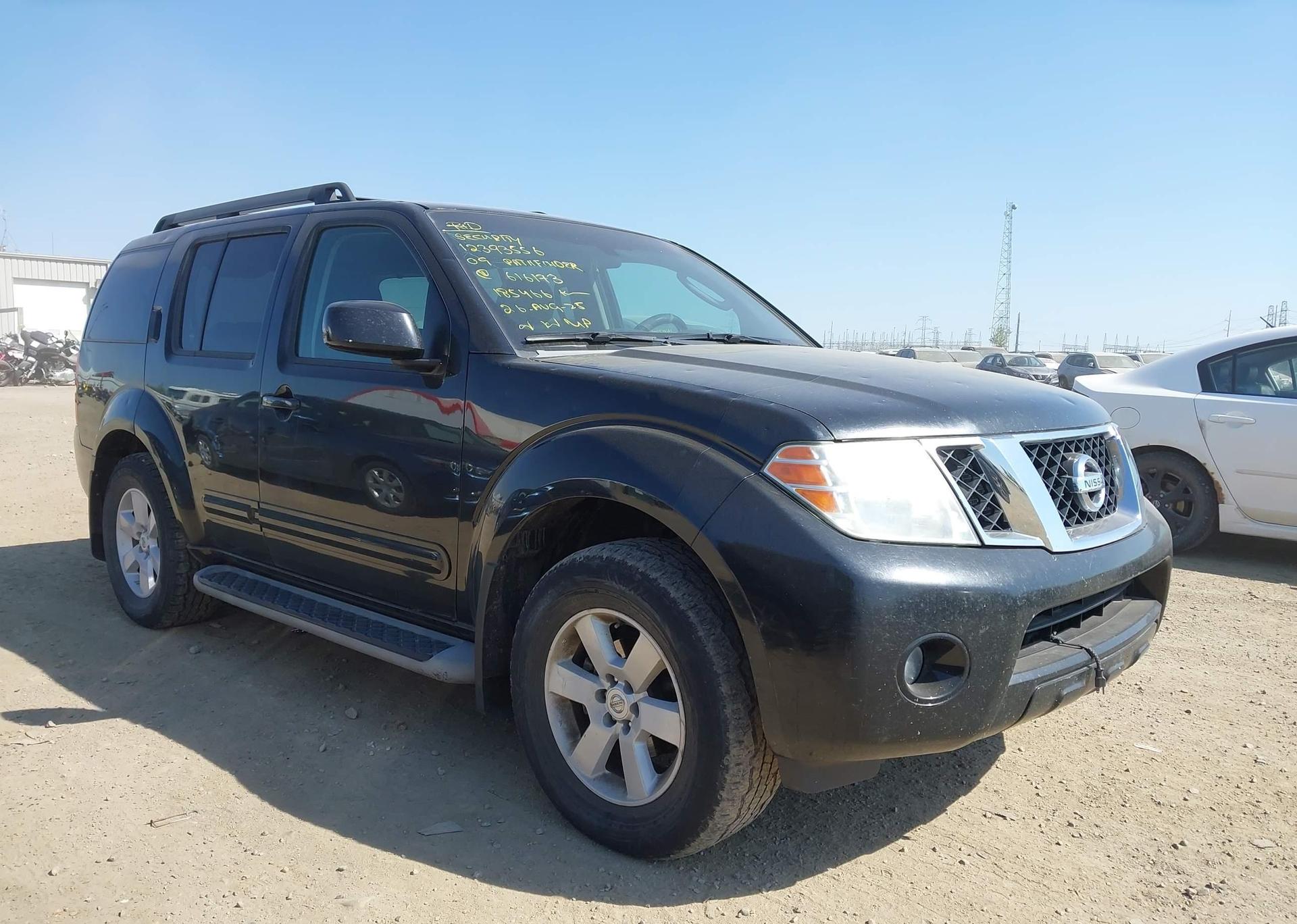 2009 NISSAN PATHFINDER SE