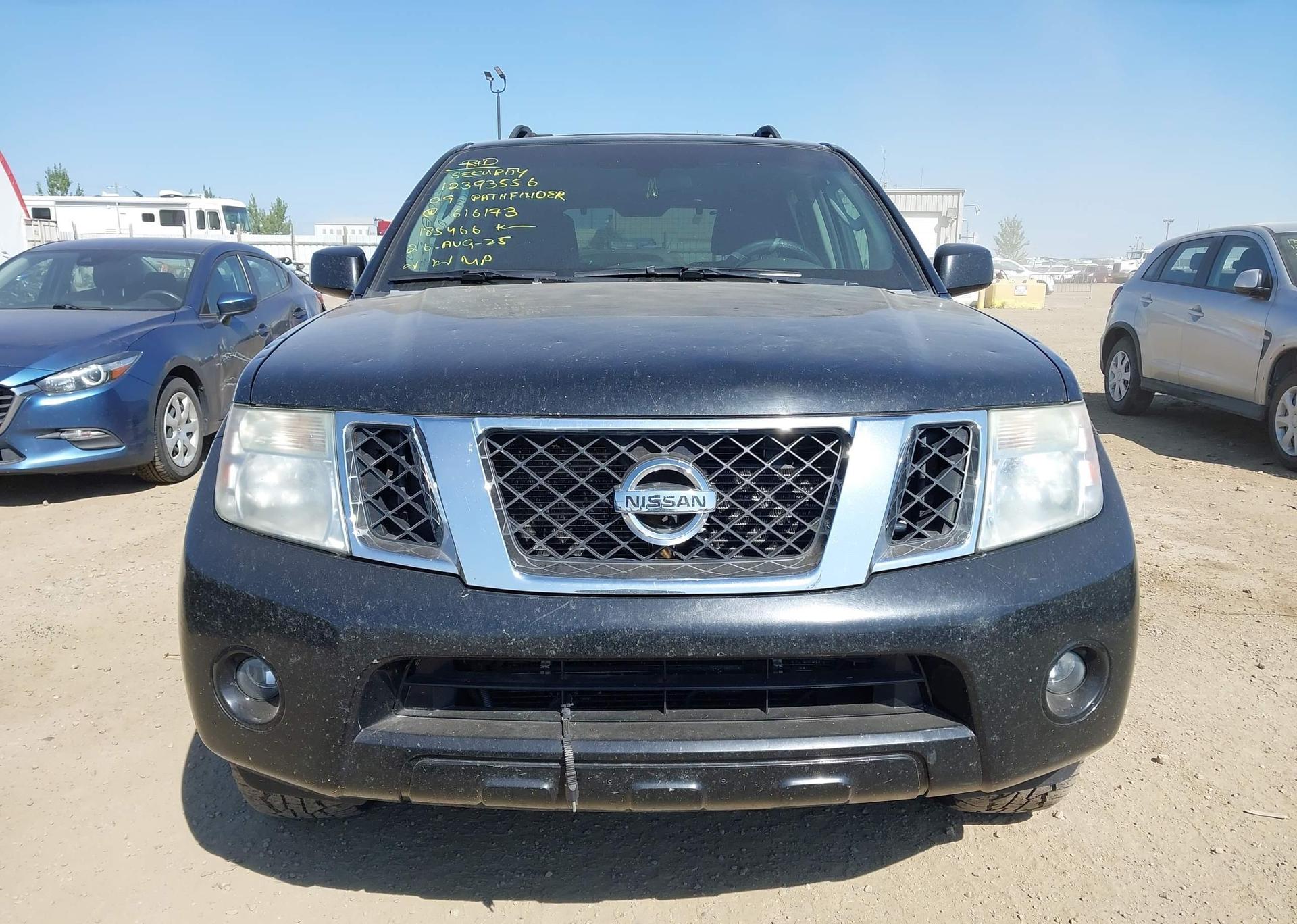 2009 NISSAN PATHFINDER SE
