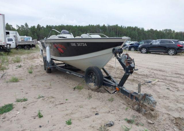 2002 EZ LOADER BOAT TRAILER & STARCRAFT BOAT