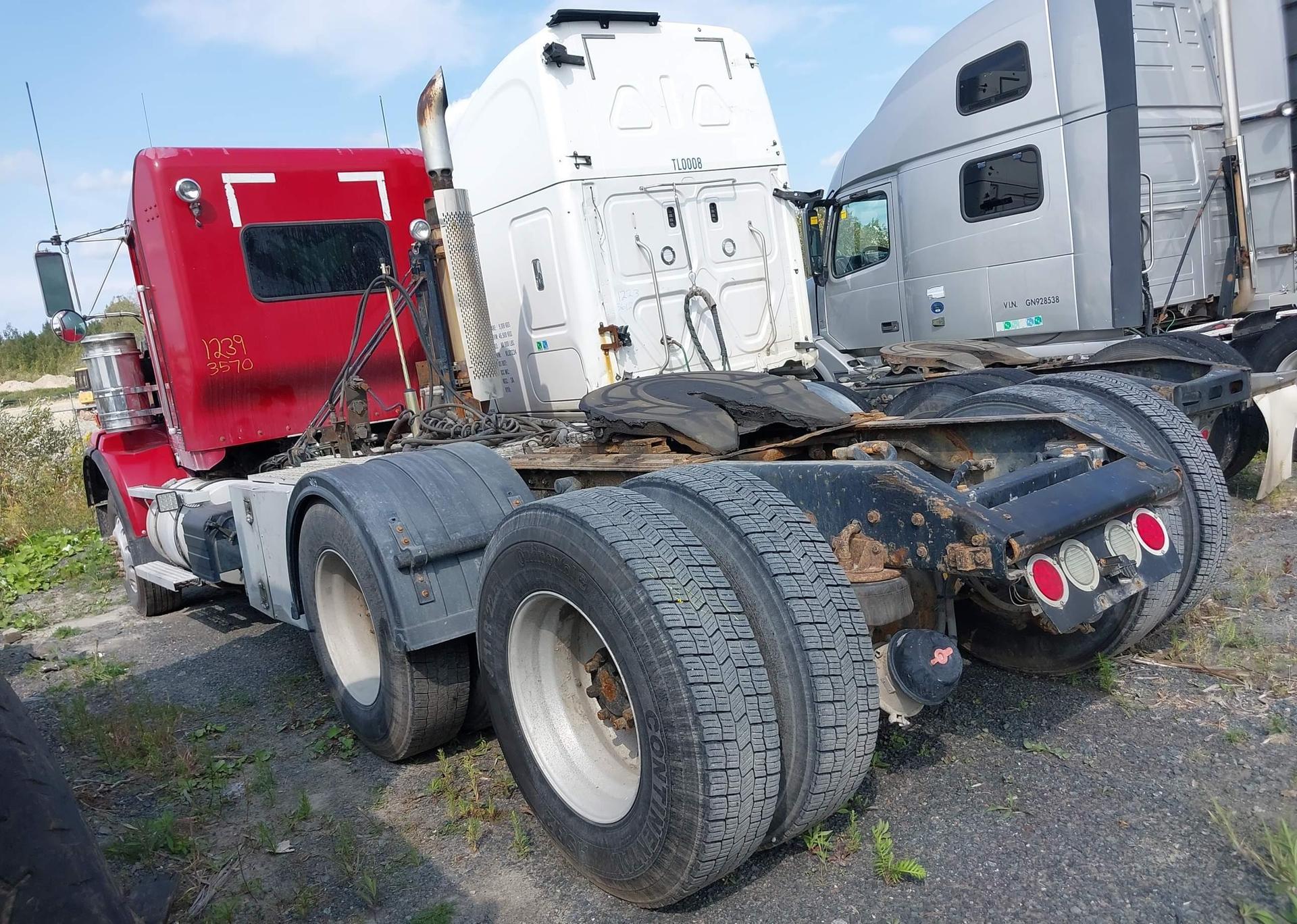 2011 KENWORTH CONSTRUCTION T800