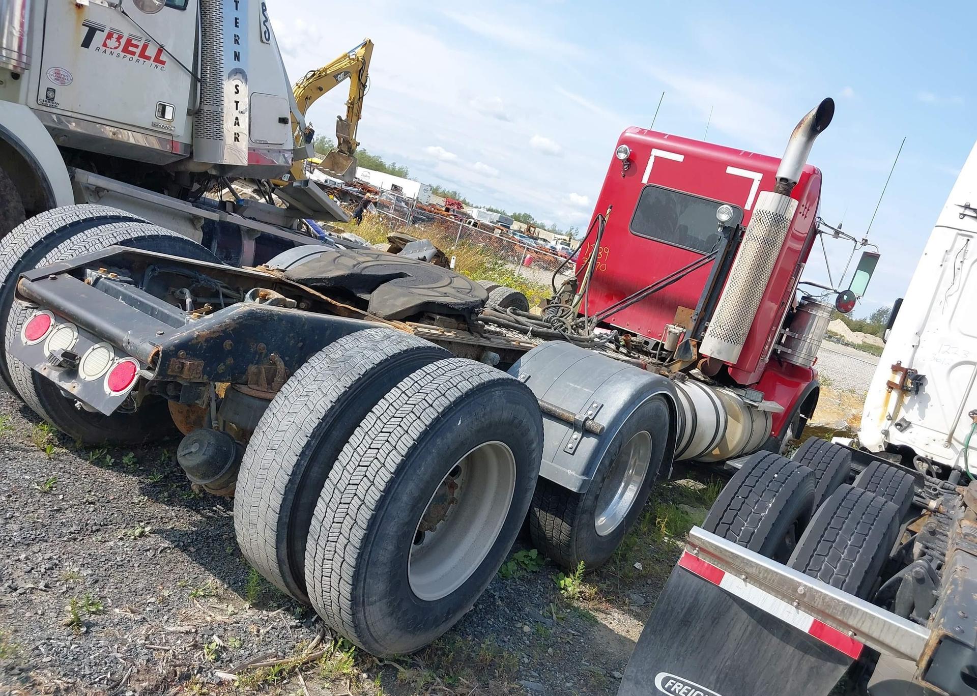 2011 KENWORTH CONSTRUCTION T800