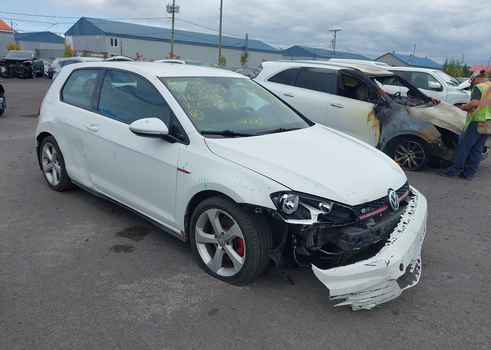 2016 VOLKSWAGEN GOLF GTI 3-DOOR