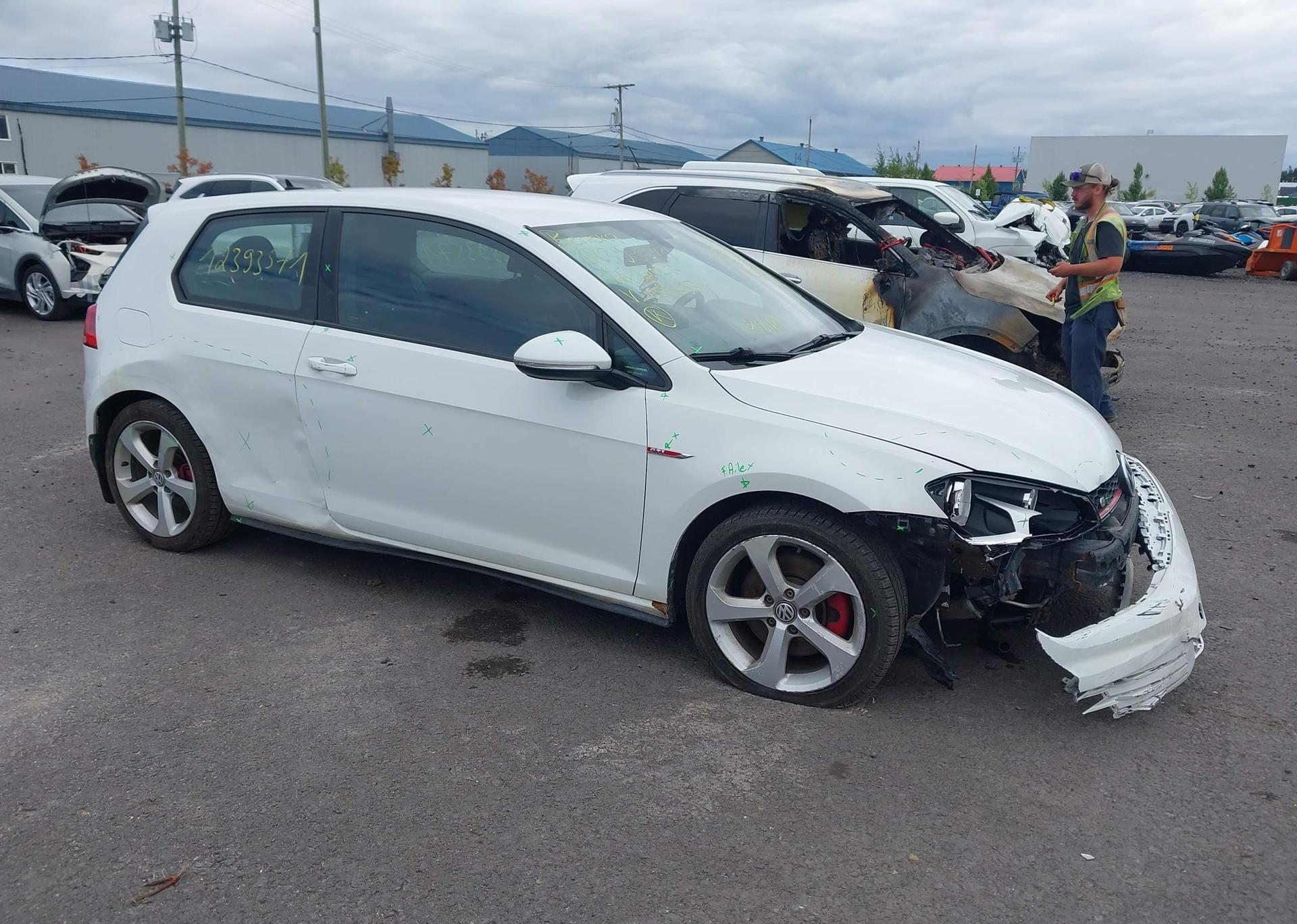 2016 VOLKSWAGEN GOLF GTI 3-DOOR