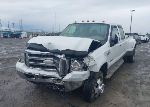 2005 FORD F-350 LARIAT