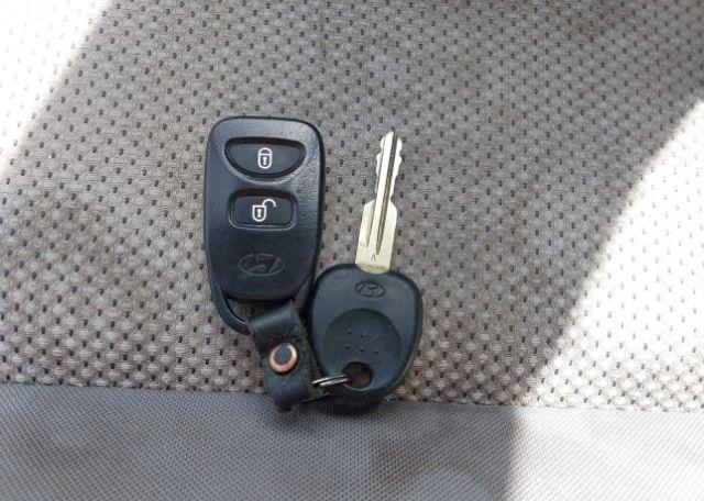 2010 HYUNDAI ACCENT GL