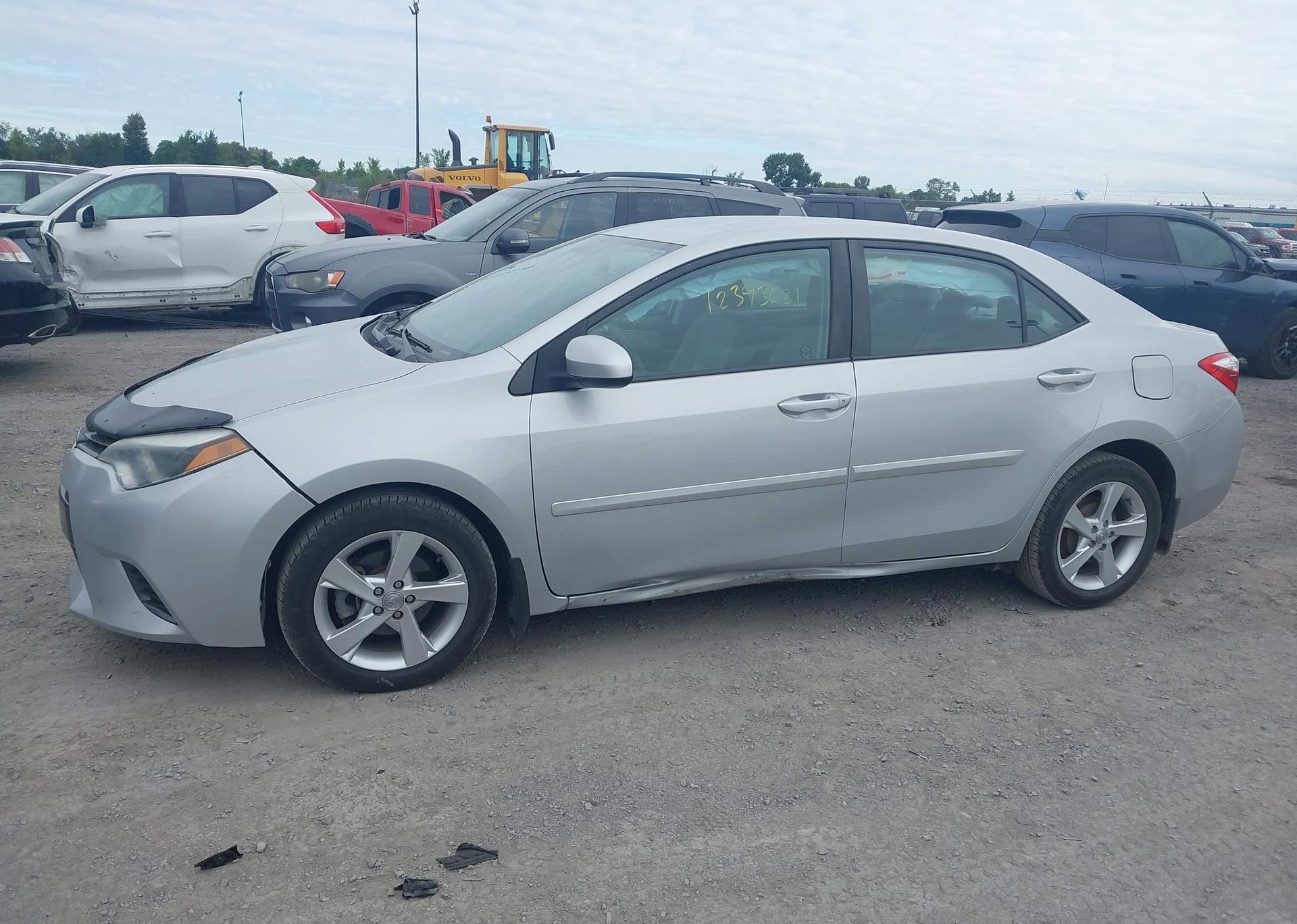 2015 TOYOTA COROLLA LE