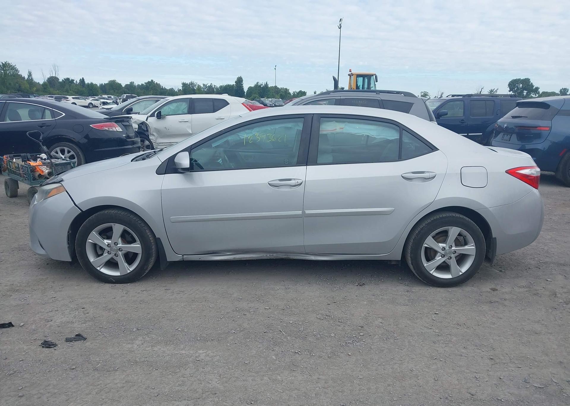 2015 TOYOTA COROLLA LE