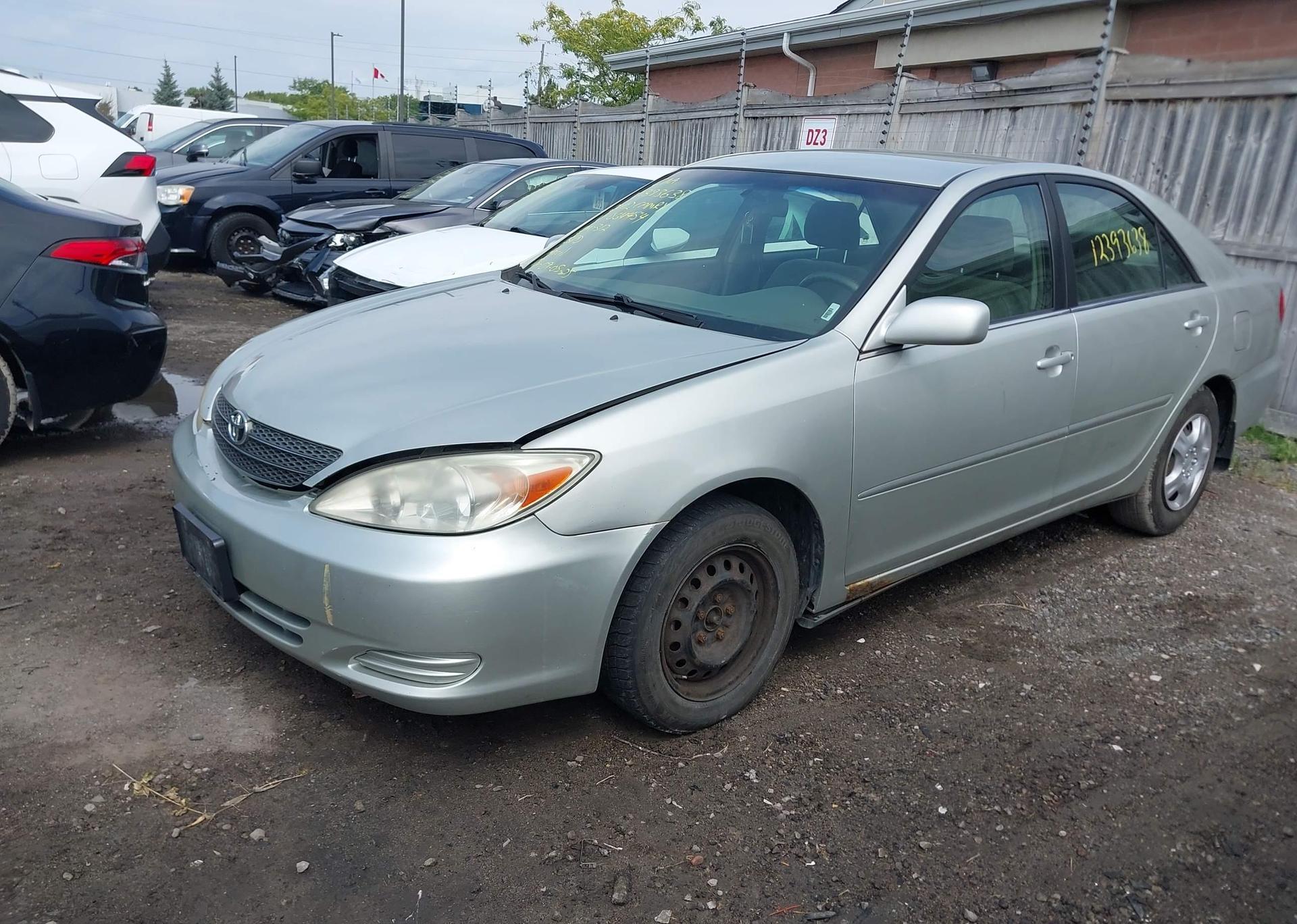 2002 TOYOTA CAMRY LE