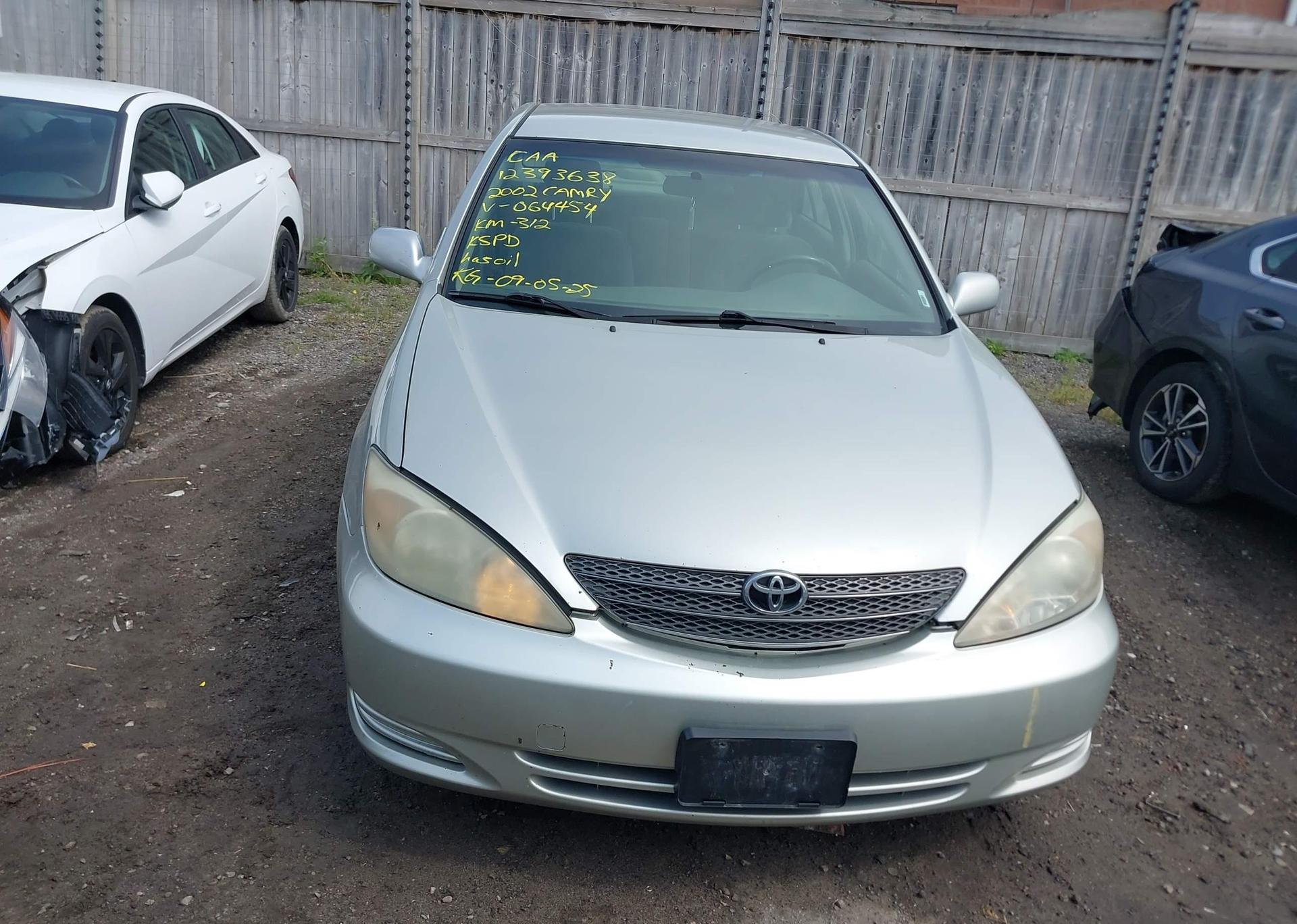 2002 TOYOTA CAMRY LE